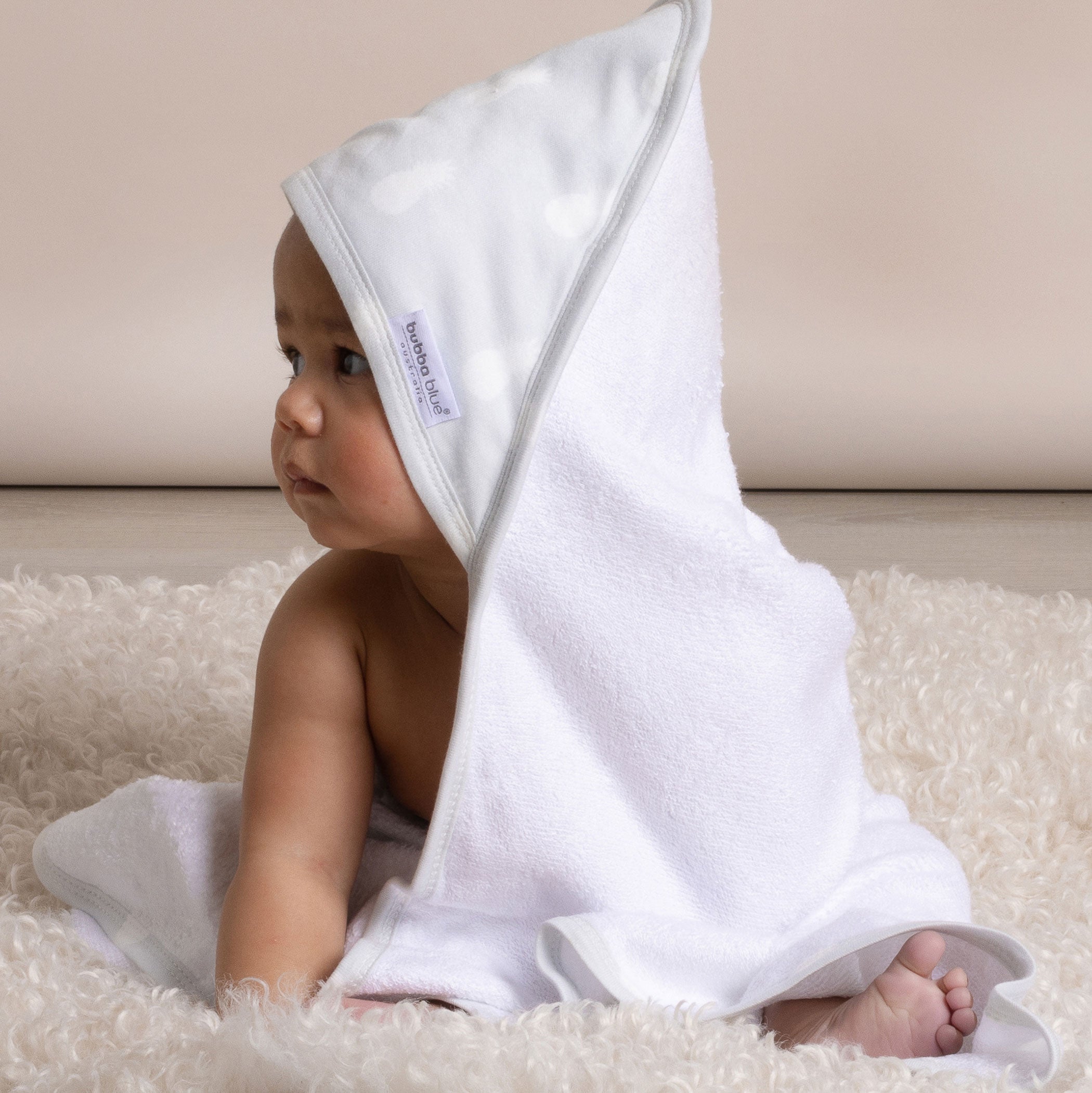 Nordic Sorbet 2-Pack Hooded Baby Towel - Apple & Pineapple Print - Soft Absorbent Bath Towel for Newborns, Infants & Toddlers - Perfect for Bath Time, Swimming & Beach Outings