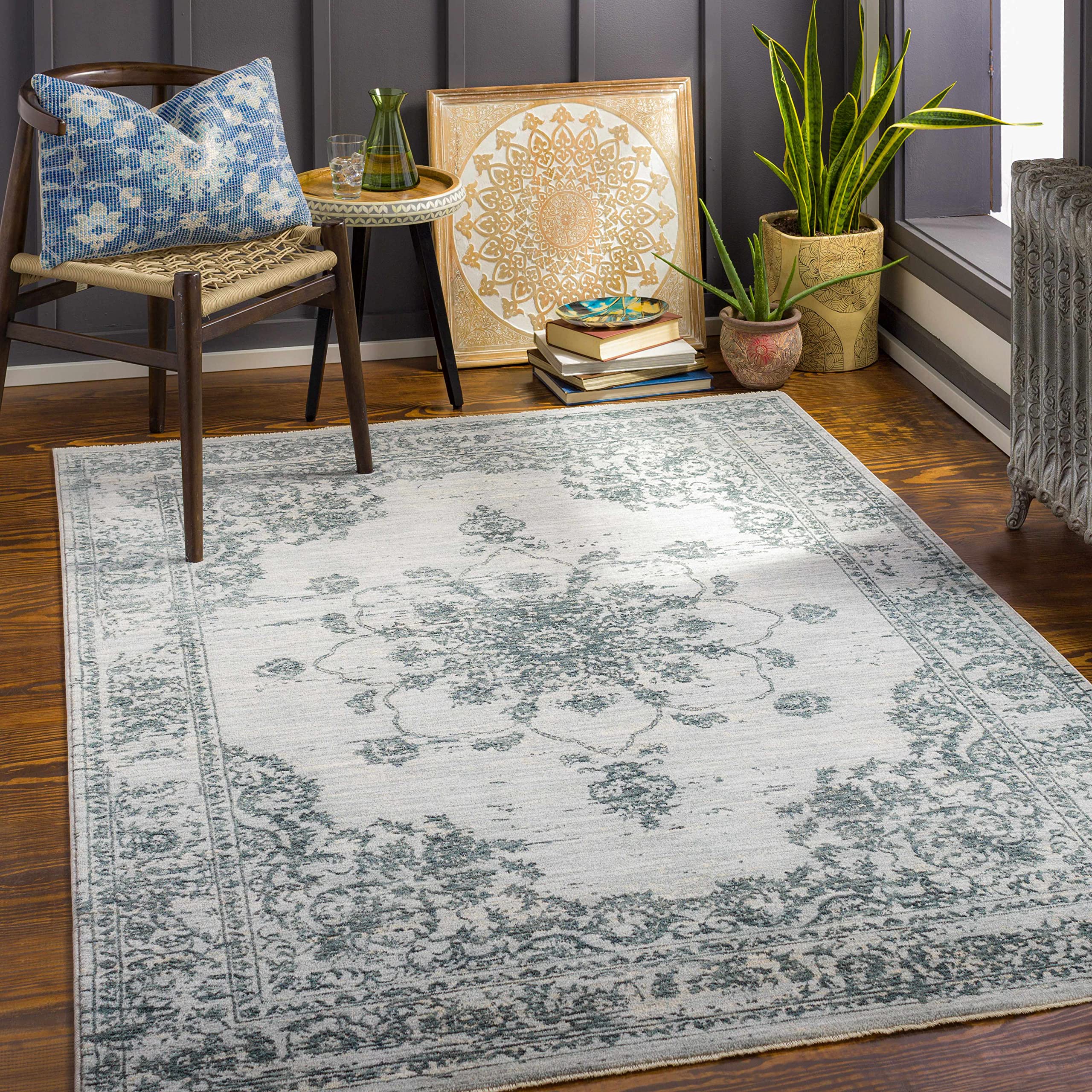Hauteloom Wandina Traditional Beige Blue Gray Round Area Rug 7'10
