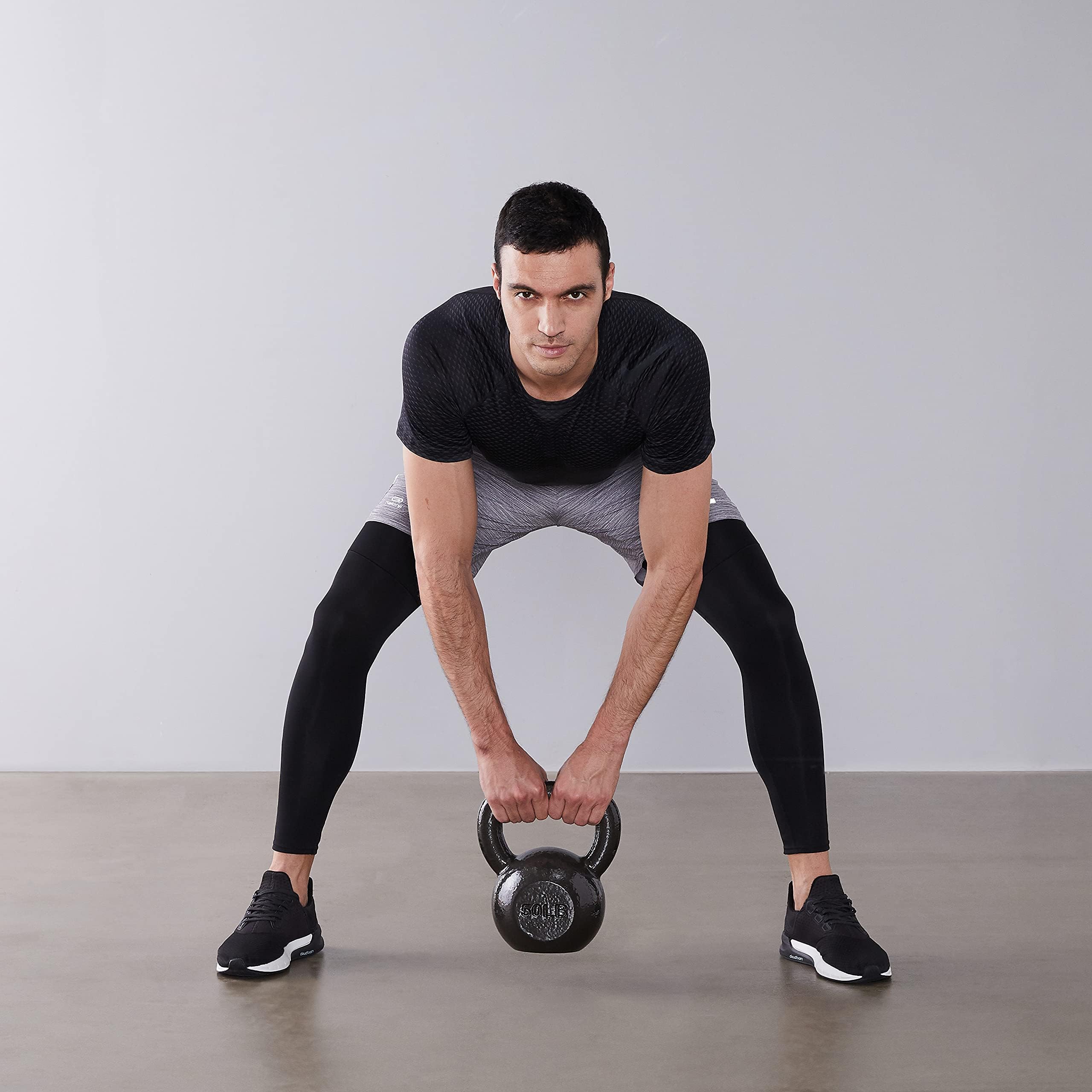 Amazon Basics Cast Iron Kettlebell - 10-50 lbs Weight Options for Home Gym, Strength Training & CrossFit Workouts | Durable Fitness Equipment for Men & Women