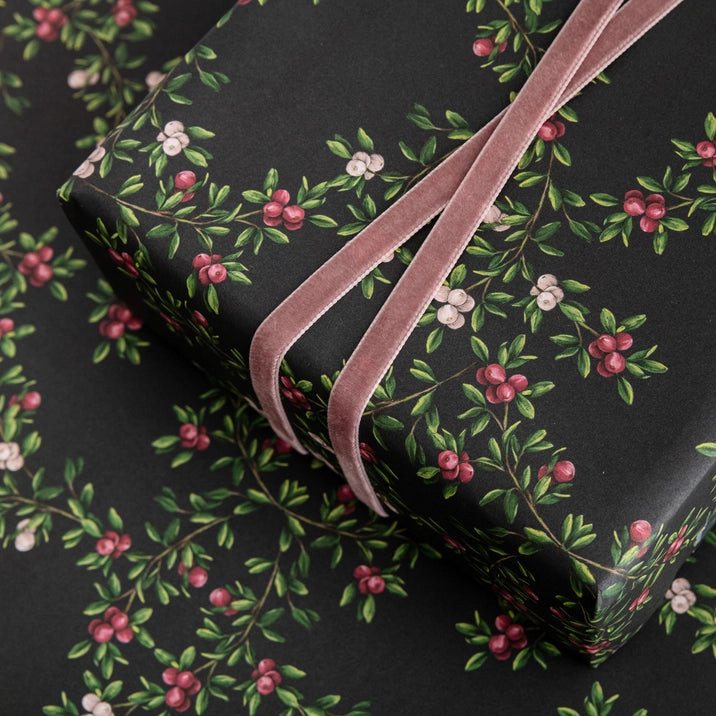 Merry Nouveau Wrapping Paper - Premium Holiday Gift Wrap for Christmas, Birthdays & Special Occasions - Elegant Floral Design for Present Wrapping, Party Decorations & DIY Crafts