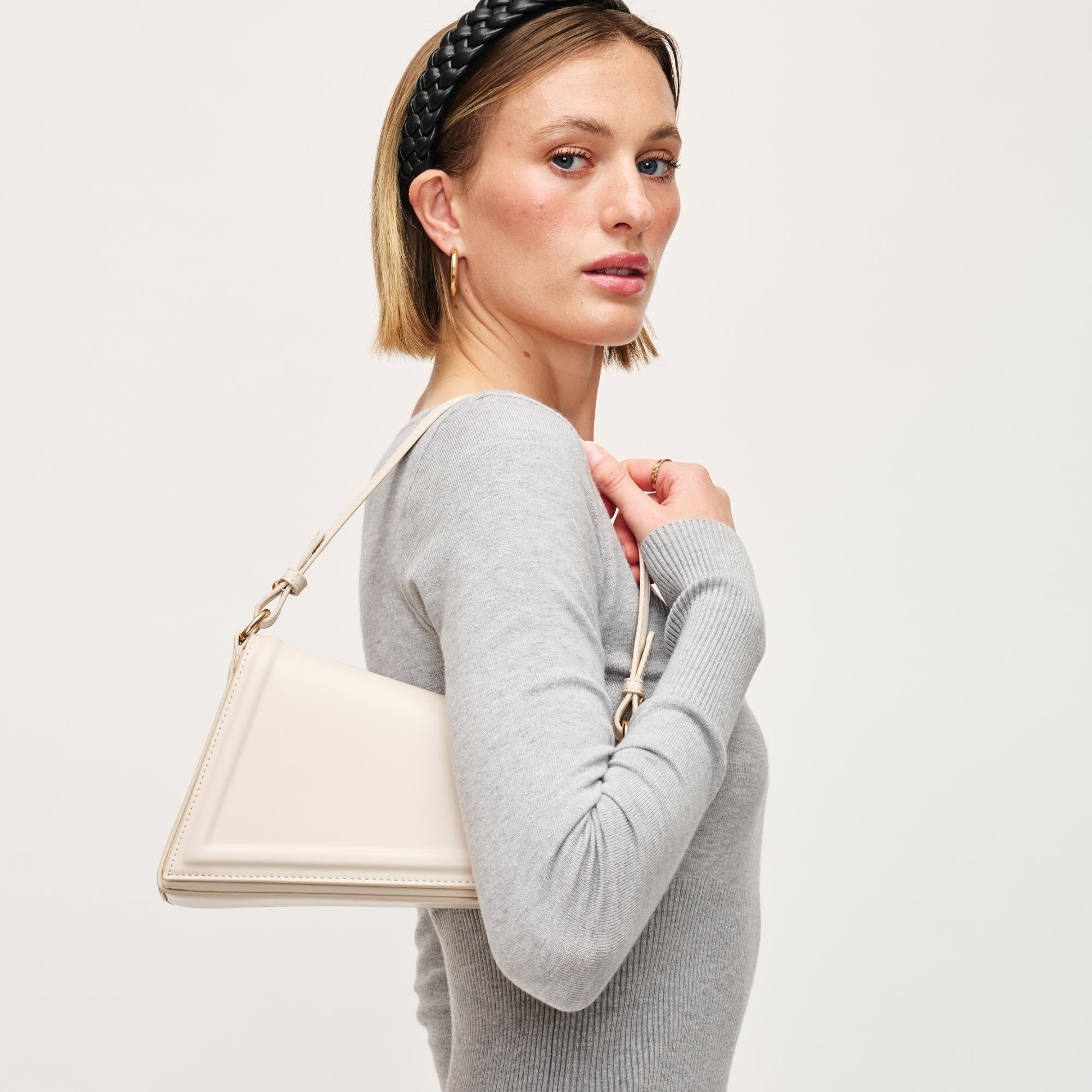 Sleek Contour Crossbody Bag for Women - Stylish Leather Shoulder Purse with Adjustable Strap, Perfect for Travel, Shopping & Everyday Use