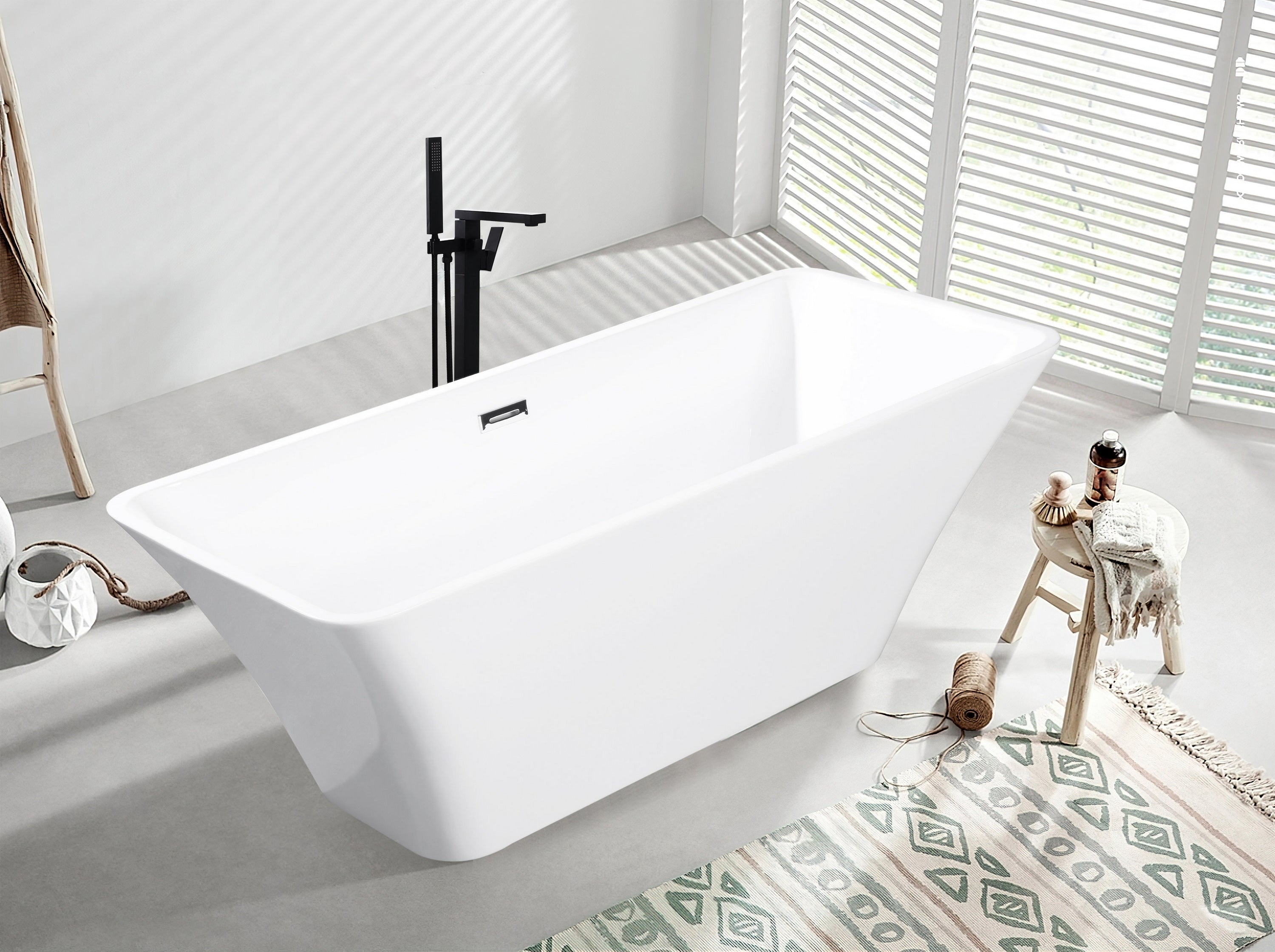 67 Inch Freestanding Bathtub - Large Soaking Tub for Adults, Modern Acrylic Stand Alone Tub with Non-Slip Base - Perfect for Spa, Bathroom, Master Suite Relaxation