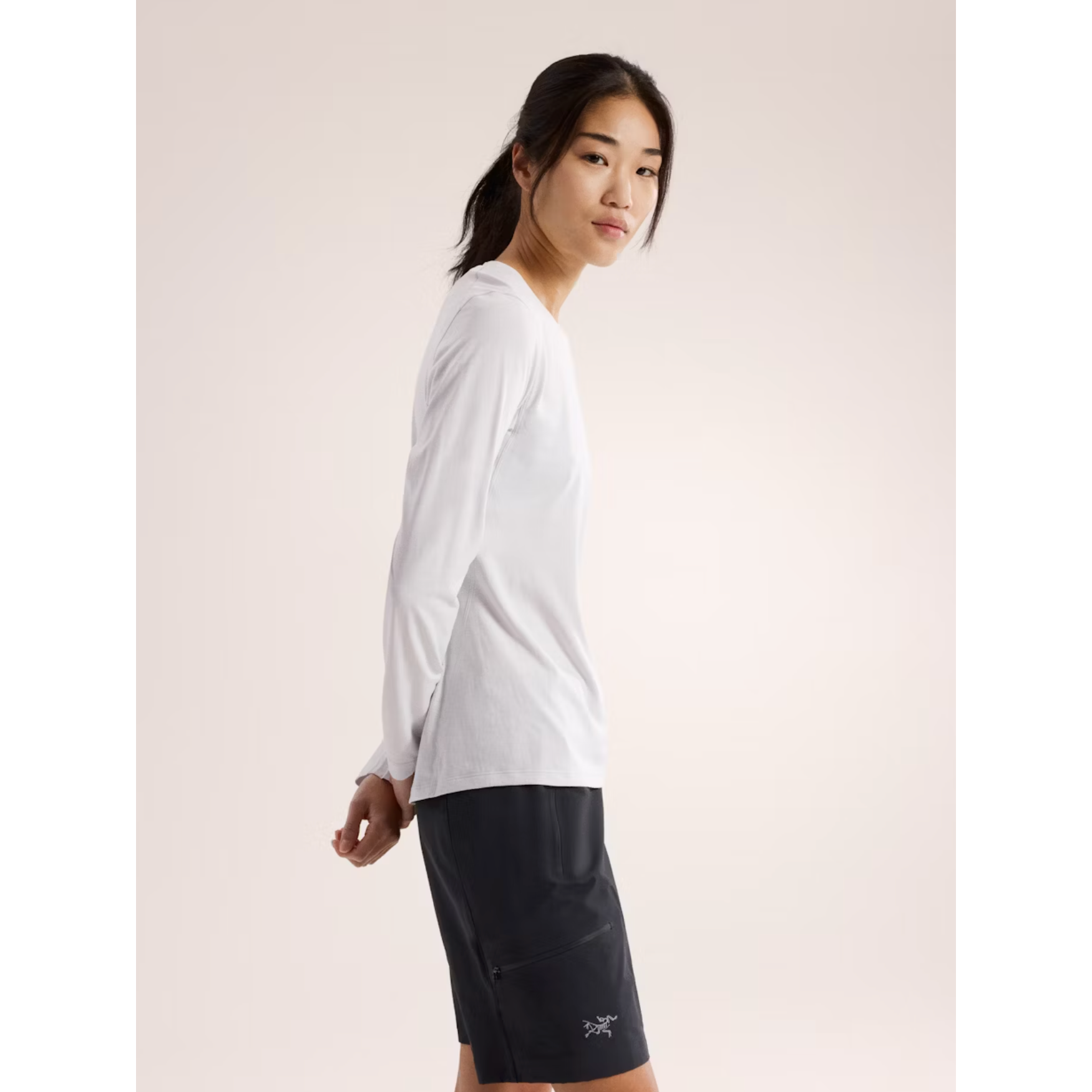 Arc'teryx Women's Taema Long Sleeve Crew Neck Shirt - Moisture Wicking Hiking & Outdoor Activewear for Camping & Travel