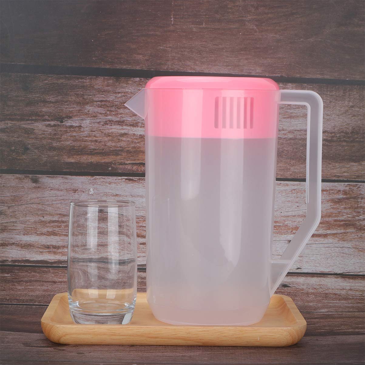 Hemoton 2-Quart Plastic Pitcher with Lid - BPA-Free Measuring Pitcher for Lemonade, Tea, Beer & Beverages - Leak-Proof Water Pitcher with Scale for Kitchen, Bar & Outdoor Use - White Cold Water Bottle