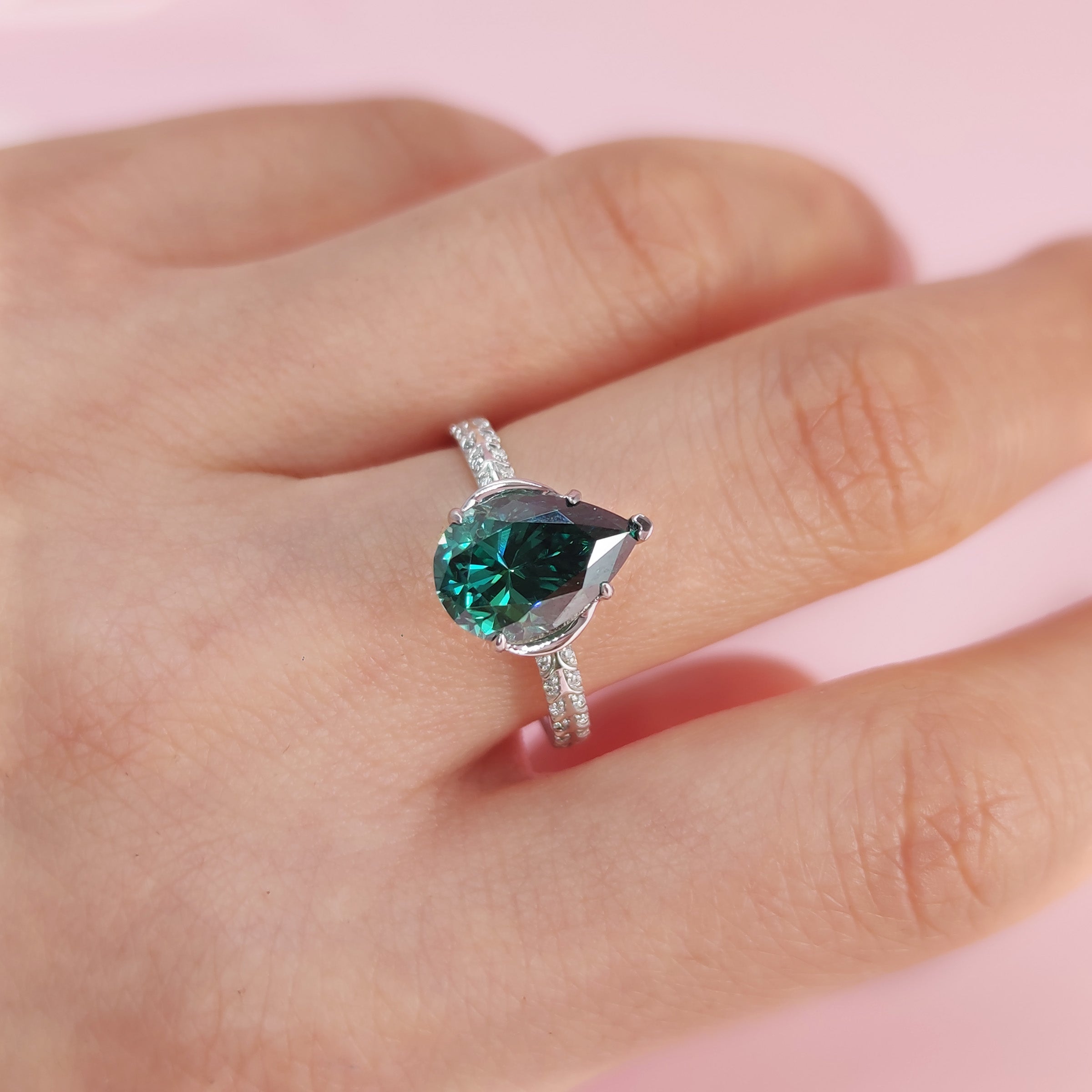 Celestial Tear Pear Cut Moissanite Ashes Ring for Women - Elegant Memorial Jewelry for Cremation Keepsake, Wedding, Anniversary & Special Occasions
