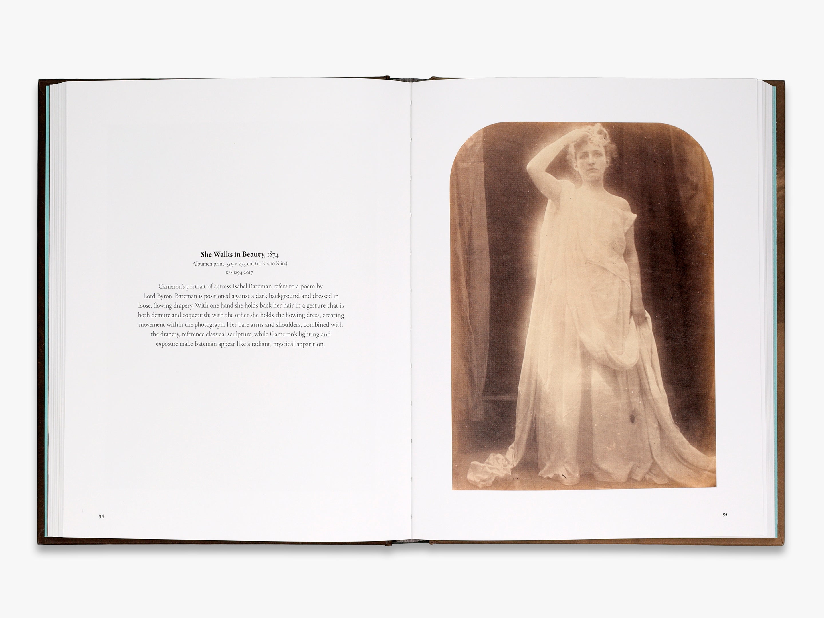 Julia Margaret Cameron – Arresting Beauty Photography Book | Victoria and Albert Museum Collection | Perfect for Art Lovers & Photography Enthusiasts