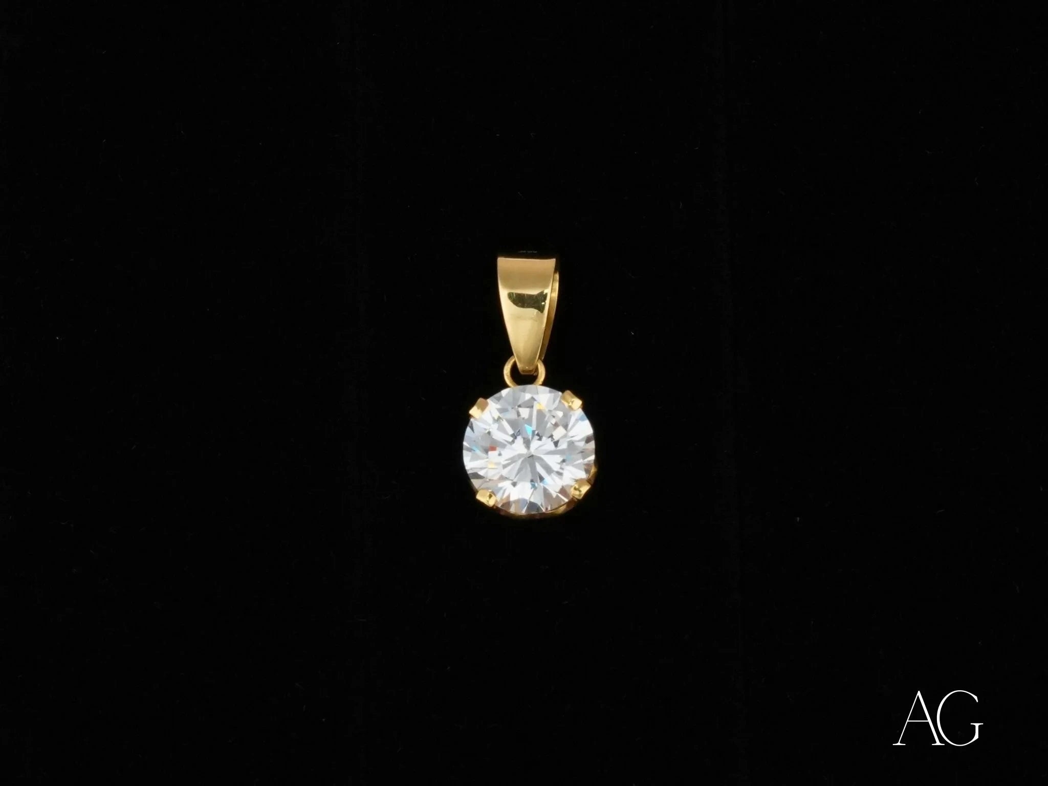 Stunning Solitaire Diamond Pendant Necklace - 14K Gold/Platinum, Elegant Jewelry Gift for Women - Perfect for Weddings, Anniversaries & Special Occasions