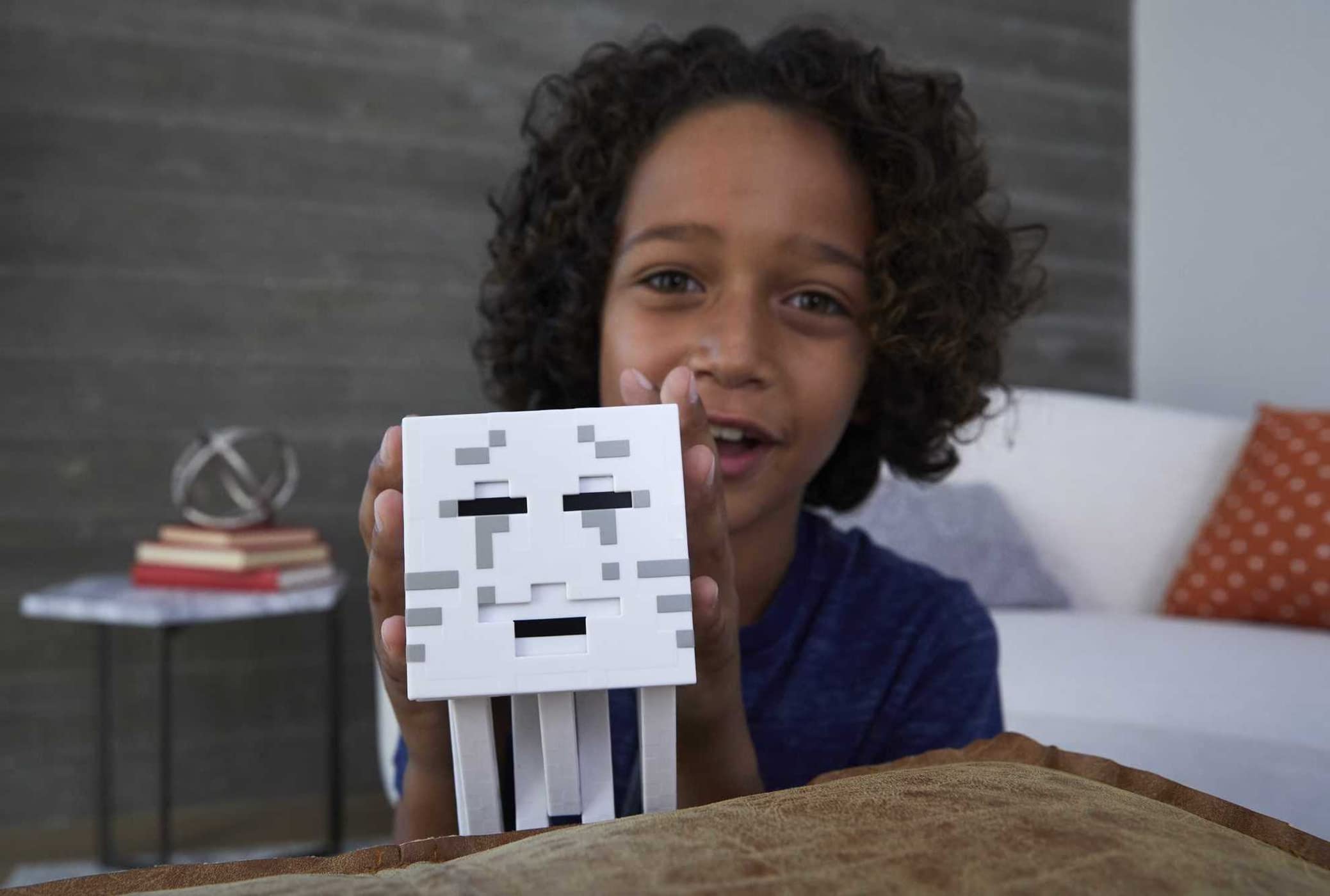 Mattel Minecraft Fireball Ghast Action Figure with 10 Shooting Discs - Official Video Game Collectible Toy for Kids & Fans - Perfect for Minecraft Battles & Display Collections