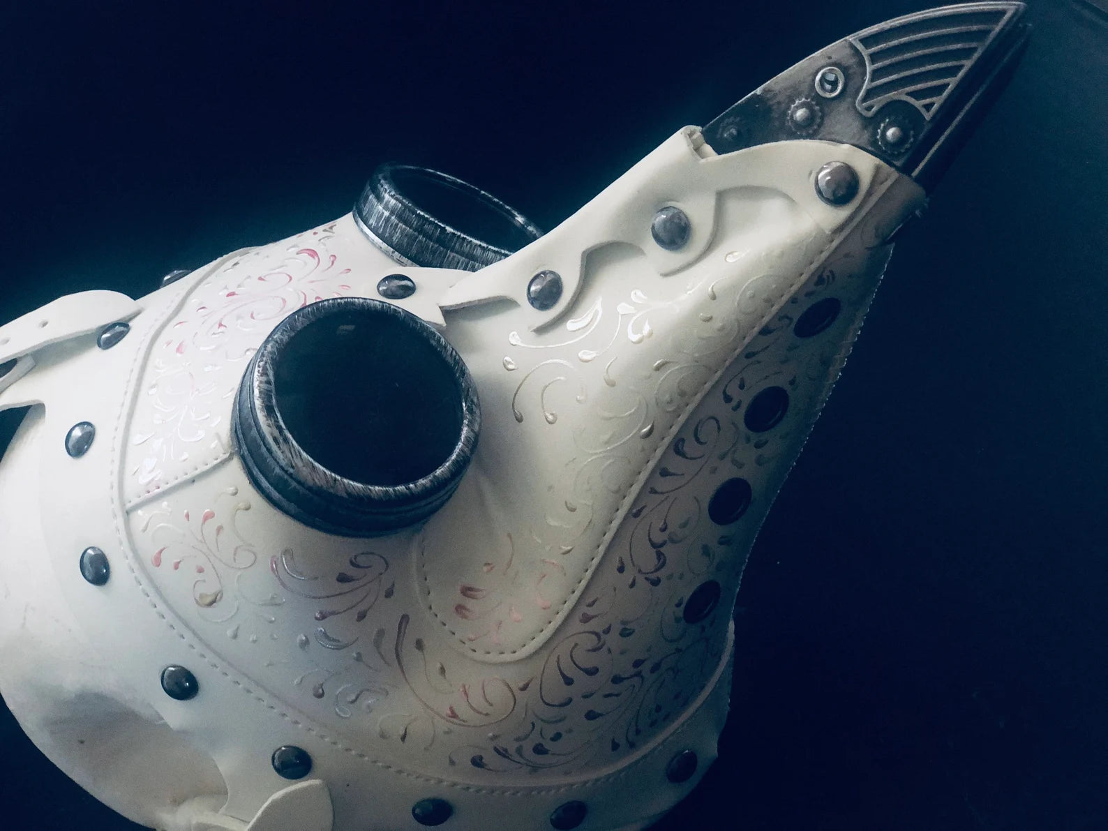 Steampunk White Filigree Plague Mask - Victorian Gothic Halloween Costume Accessory for Cosplay, LARP, and Themed Parties