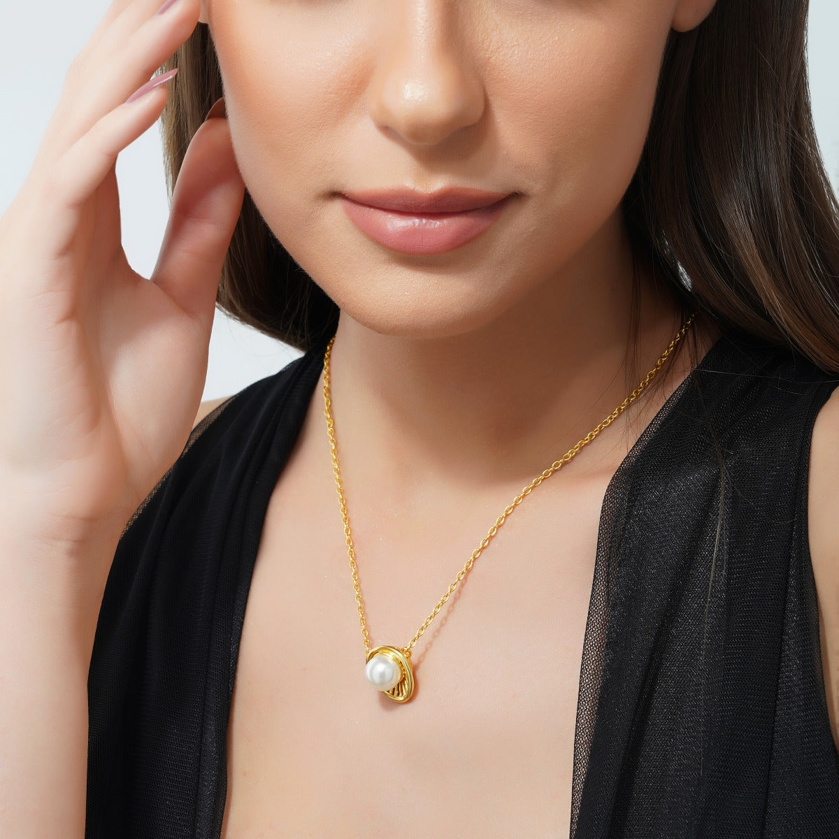 Elegant Pearl Zoned Pendant Necklace for Women - Perfect for Weddings, Parties & Special Occasions