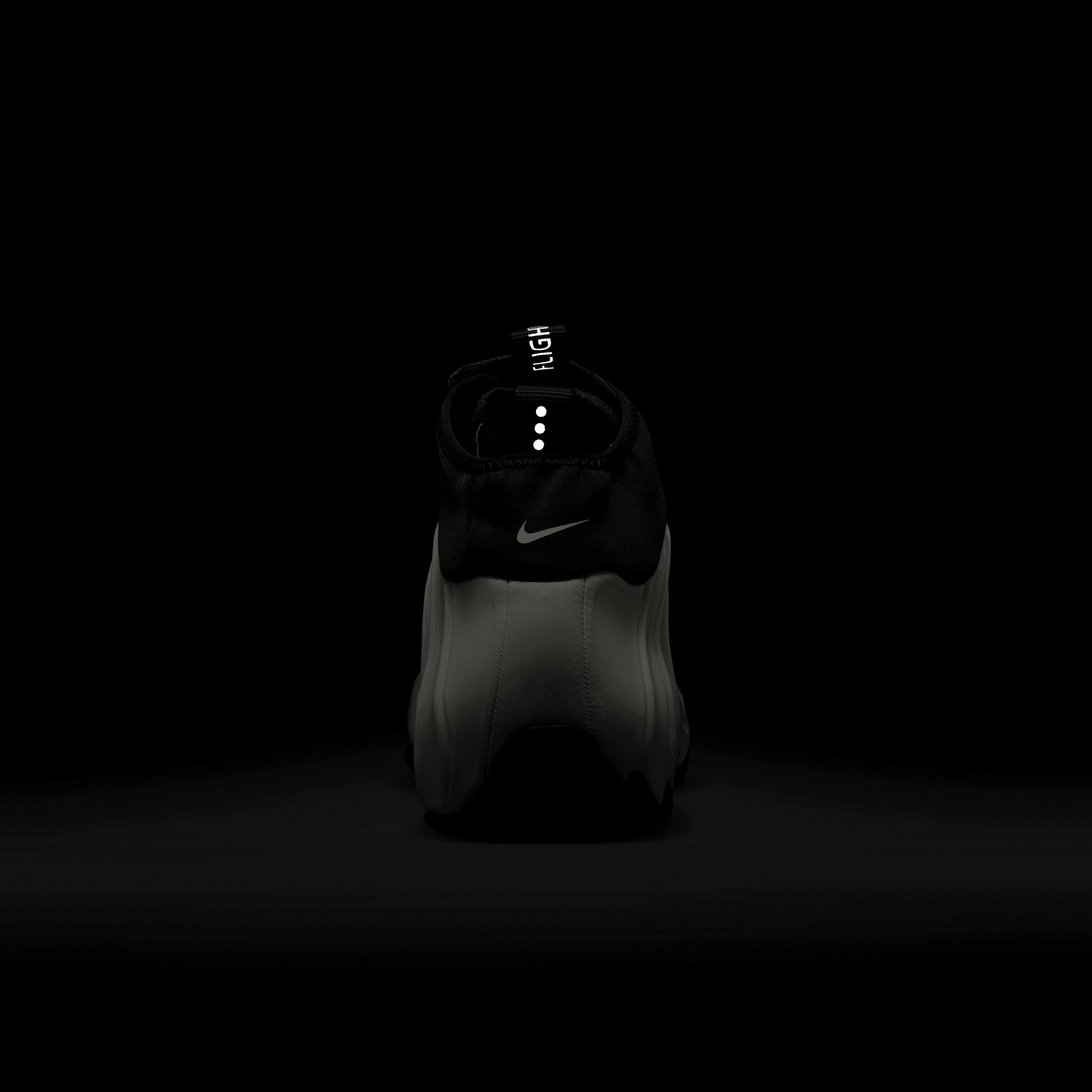 Nike Air Flightposite QS Sail/Black Basketball Shoes - High-Performance Cushioning & Support for Men's Indoor/Outdoor Play