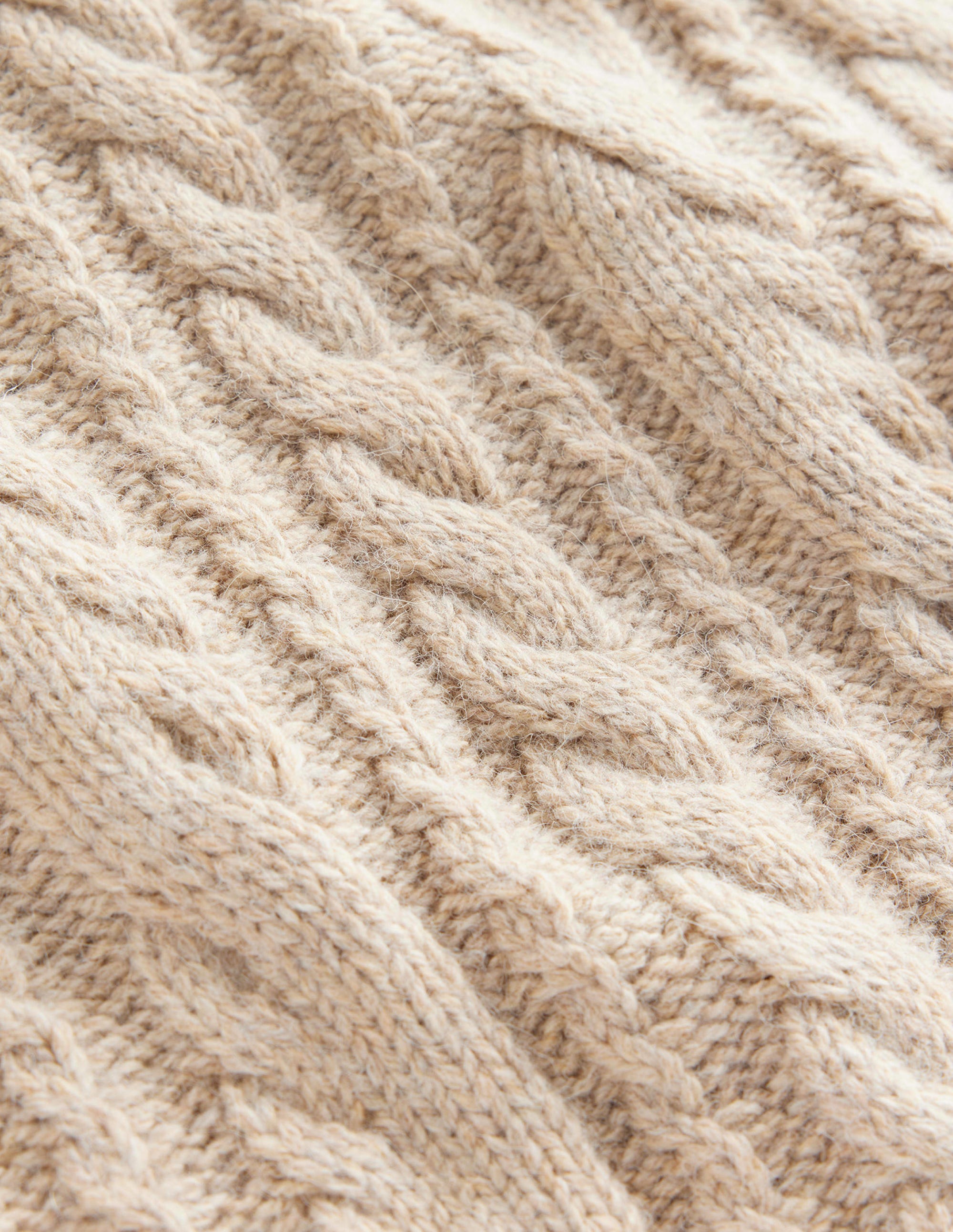Stylish Cable Knit Crew Neck Sweater Vest in Chinchilla Melange - Perfect for Layering in Fall & Winter