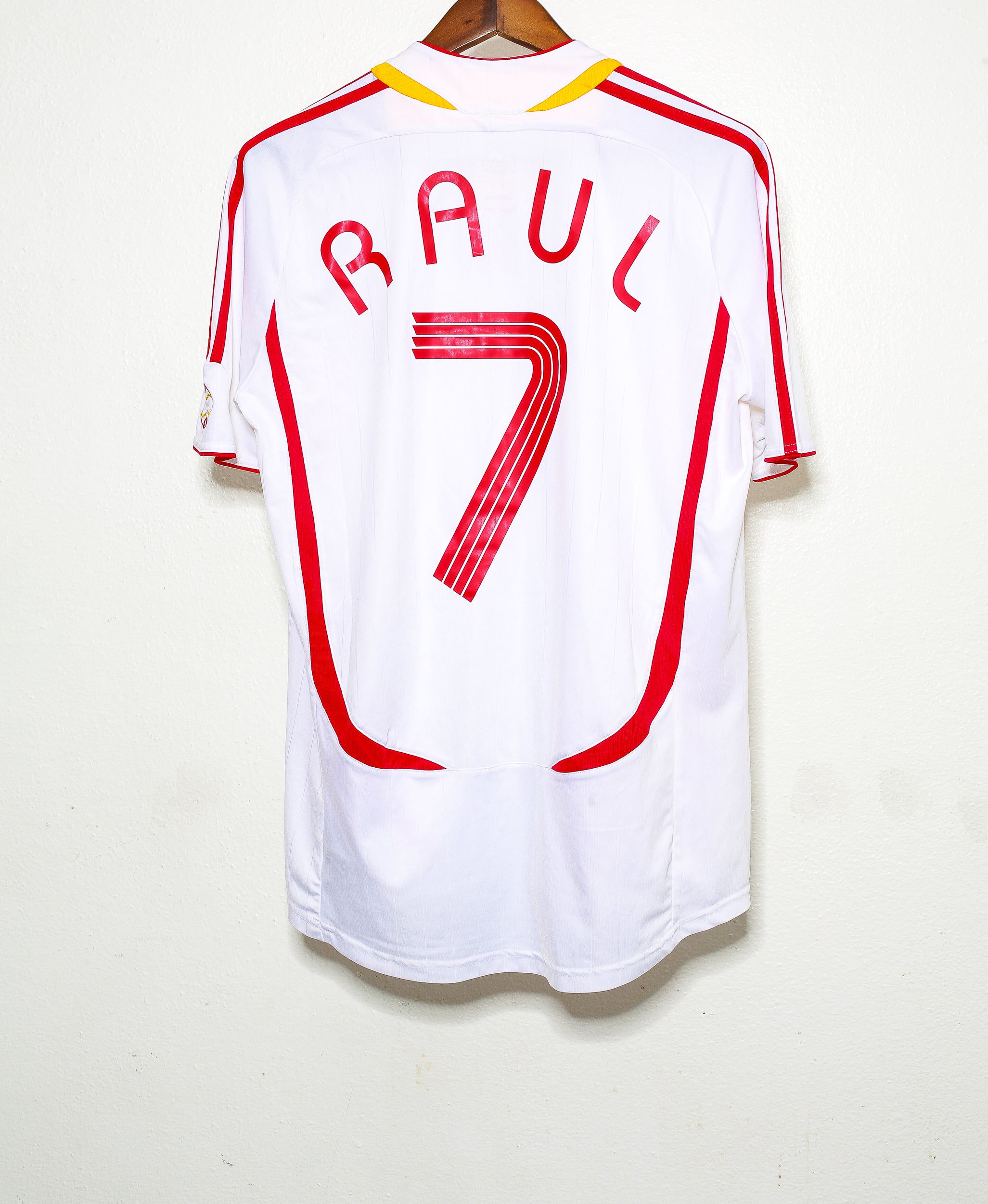Authentic 2006 Spain Away Soccer Jersey #7 Raul (Size M) - Vintage Football Shirt for Collectors & Fans - Perfect for Matches, Gifts & Memorabilia