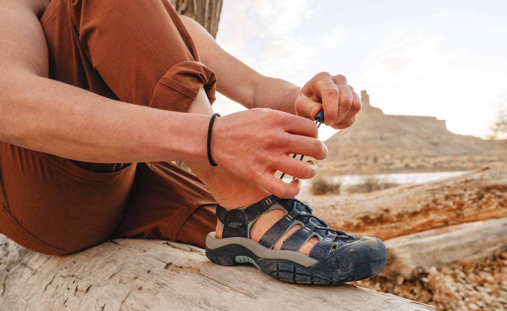 Women's Newport H2 Sandals - Comfortable Navy & Magnet Waterproof Beach Shoes for Walking, Travel, and Outdoor Adventures