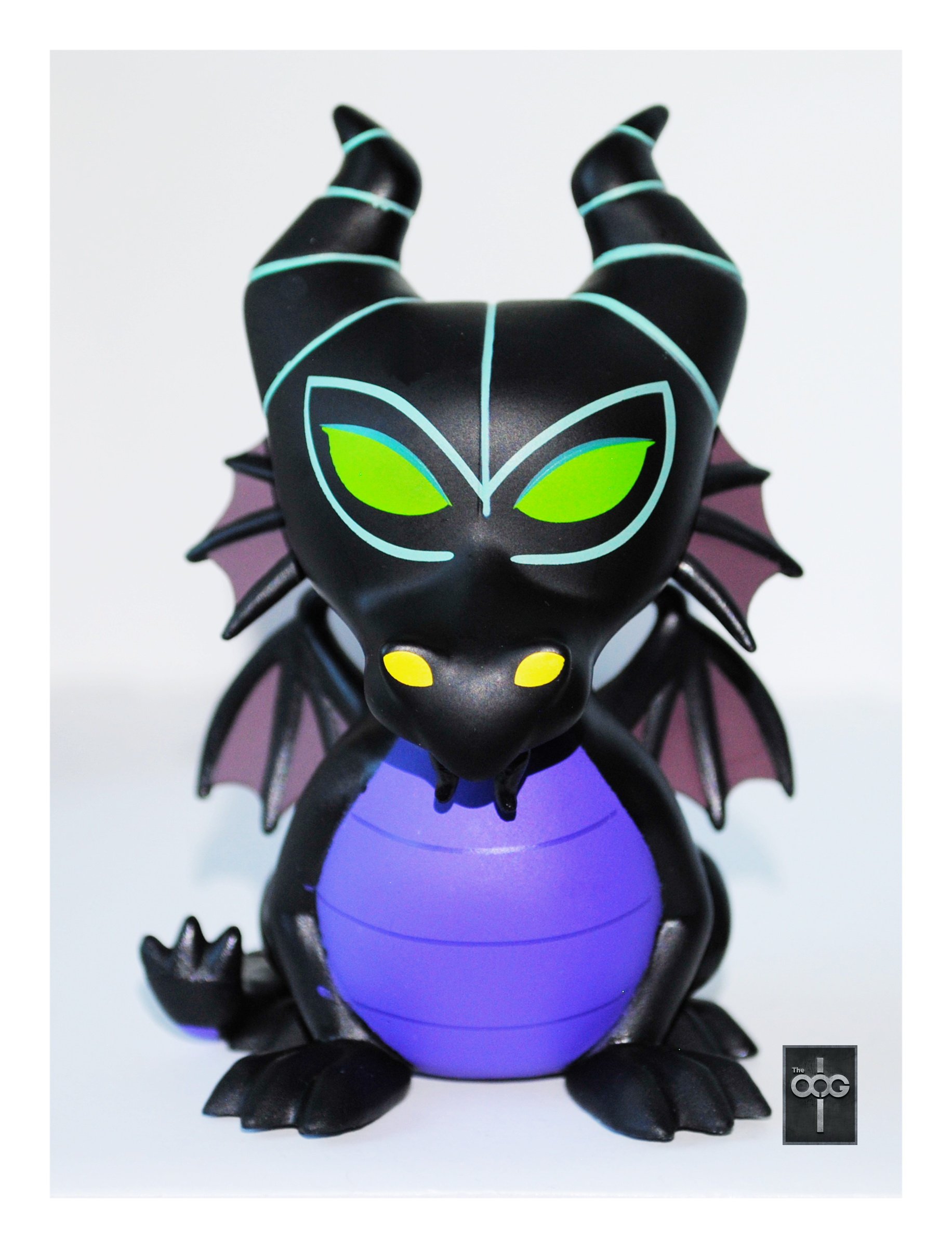 Exclusive Funko Mystery Mini Disney Villains & Companions - Maleficent Dragon 1/12 Rarity - Hot Topic Limited Edition Collectible for Disney Fans & Pop Culture Enthusiasts - Perfect for Display, Gifts, and Themed Collections