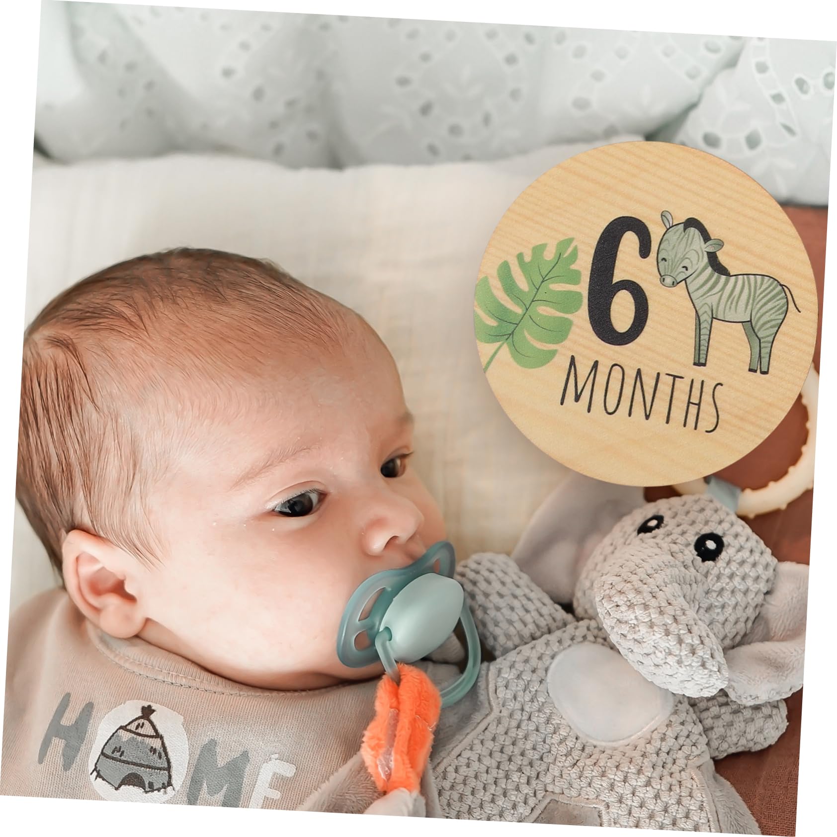 HEMOTON 7-Piece Wooden Baby Month Milestone Cards - Newborn Welcome Sign & Nursery Photo Props for 0-12 Months - Perfect for Baby Showers, First Birthday Decorations and Monthly Photo Shoots