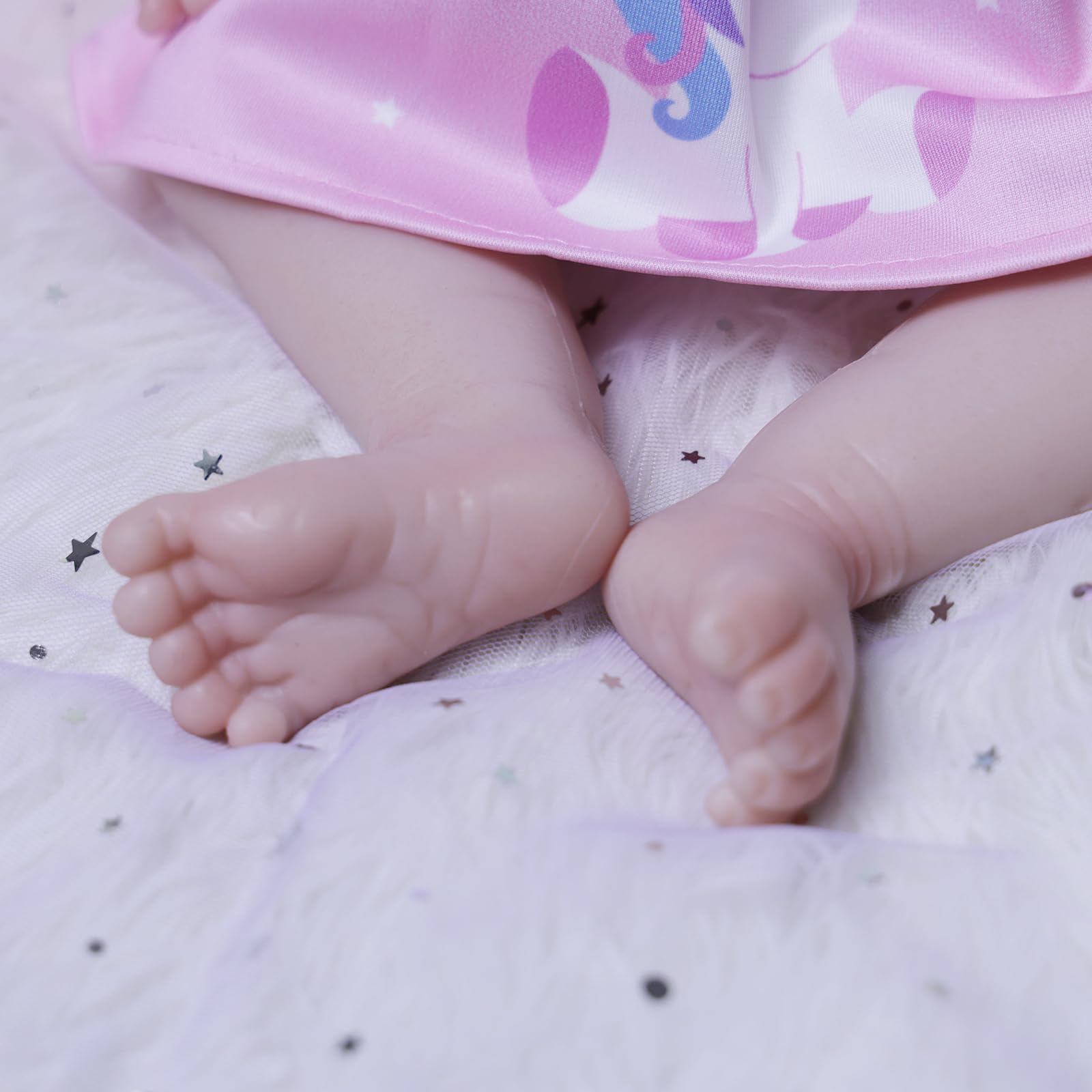AISITE 18 Inch Realistic Reborn Baby Doll - Full Silicone Baby Girl with Closed Eyes, Perfect Christmas & Birthday Gift for Kids 3+ | Lifelike Collectible for Playtime, Nursery Decor, and Photography Props