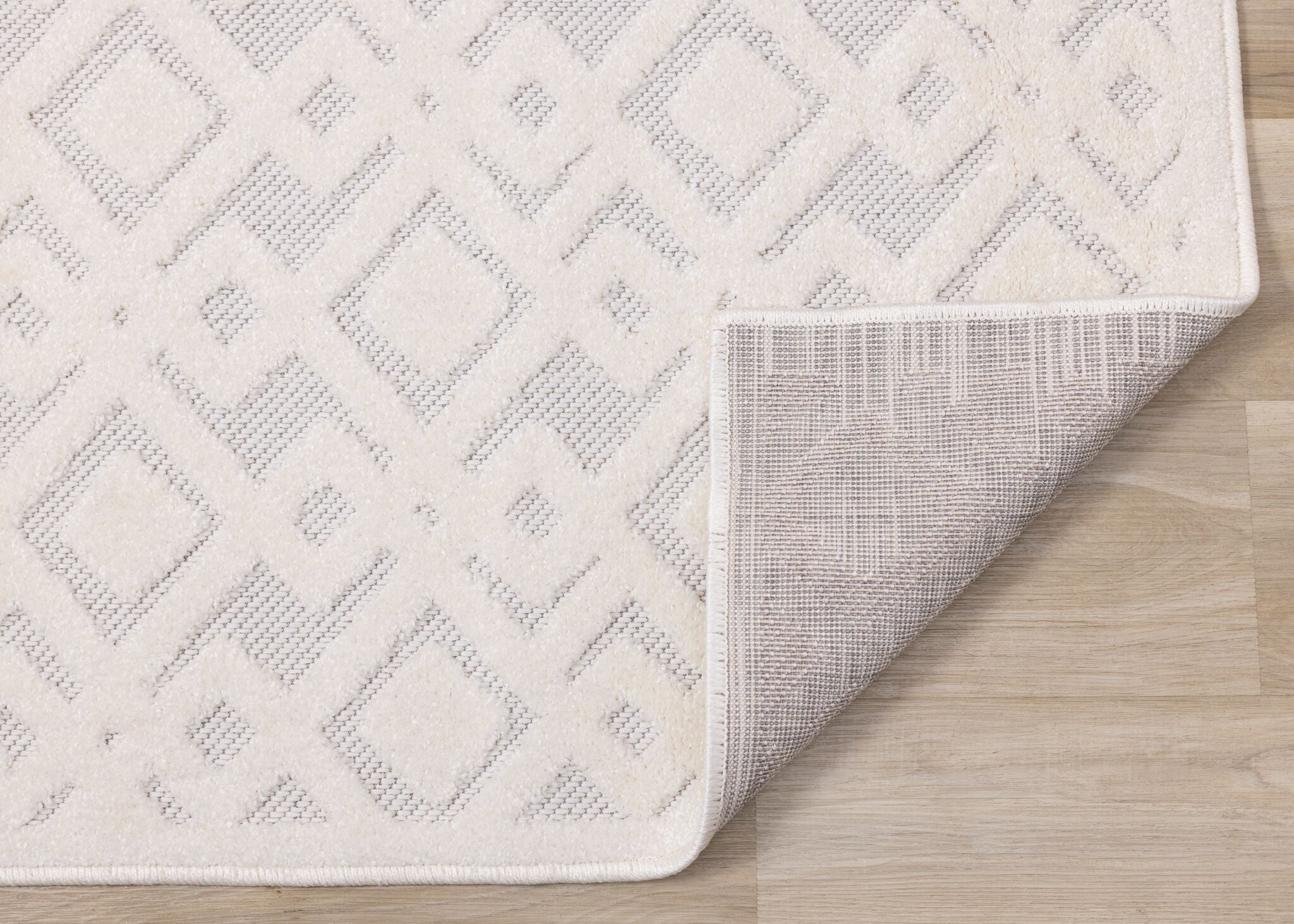 Arctic Echo 5'3 x 7'7 Diamond Pattern White Area Rug - Soft Plush Living Room Carpet for Bedroom, Office & Home Decor