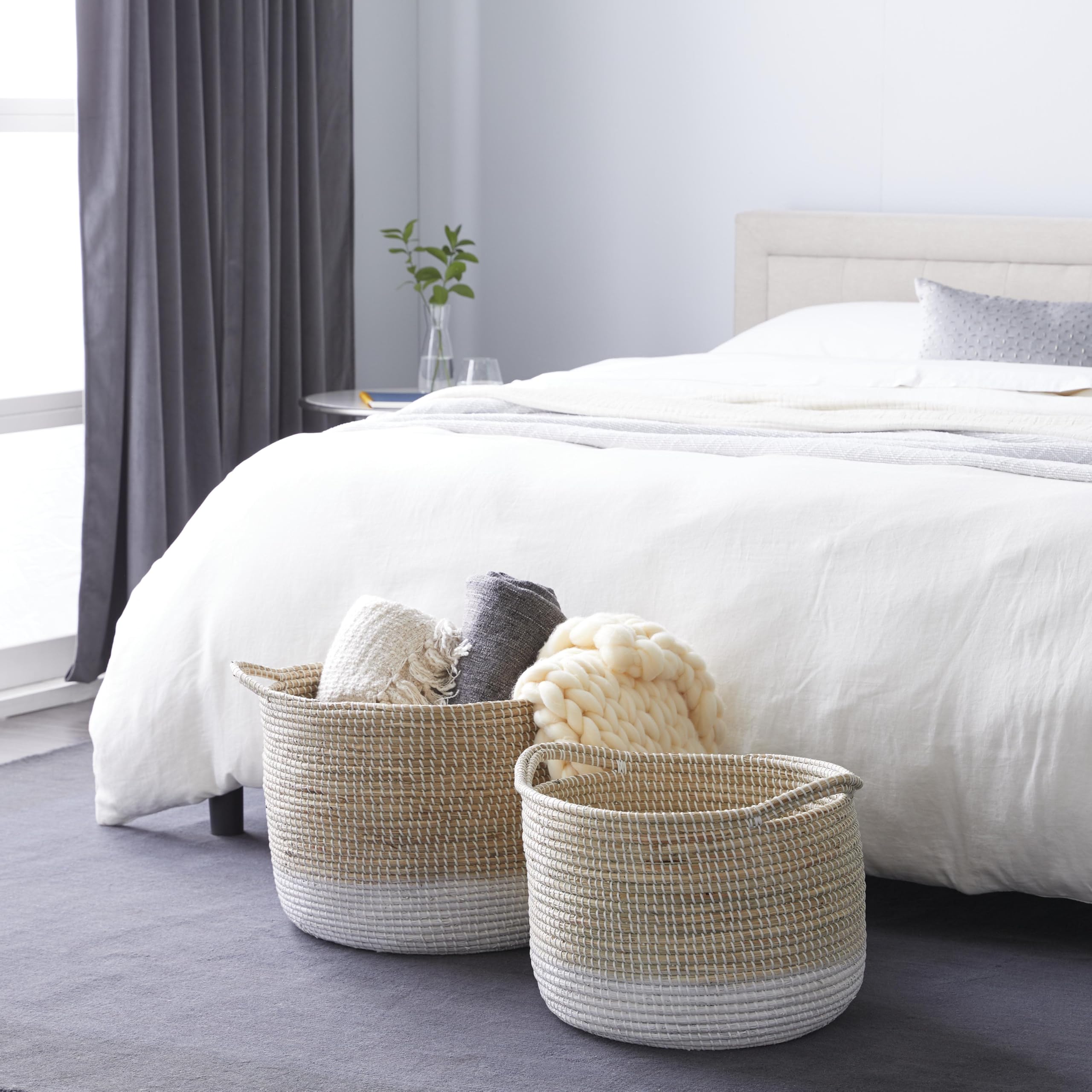 Deco 79 Handmade Seagrass Storage Basket Set of 2 - 18