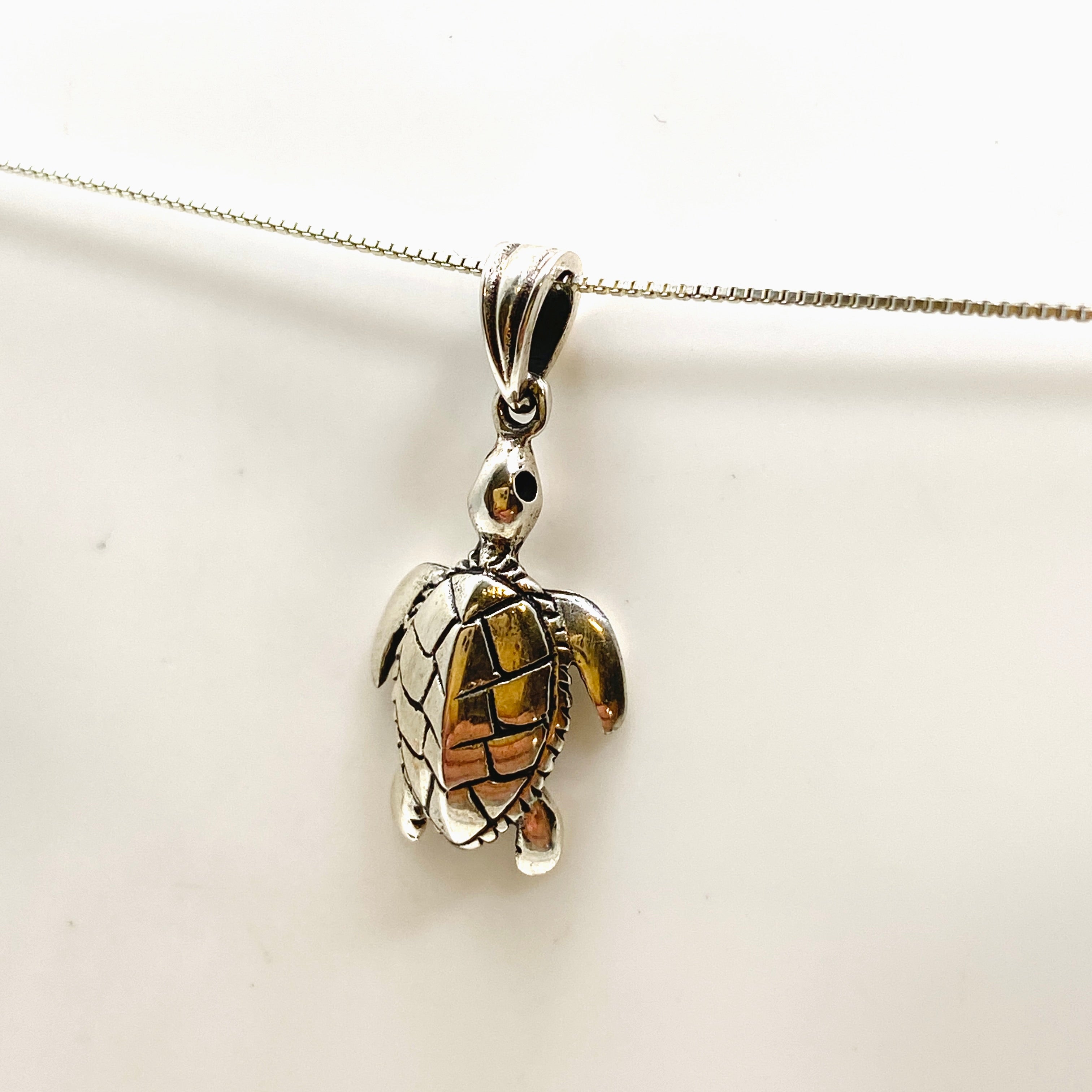 925 Sterling Silver Turtle Pendant Necklace - Elegant Sea Turtle Charm Jewelry for Women - Perfect for Beach Vacations, Gifts & Everyday Wear