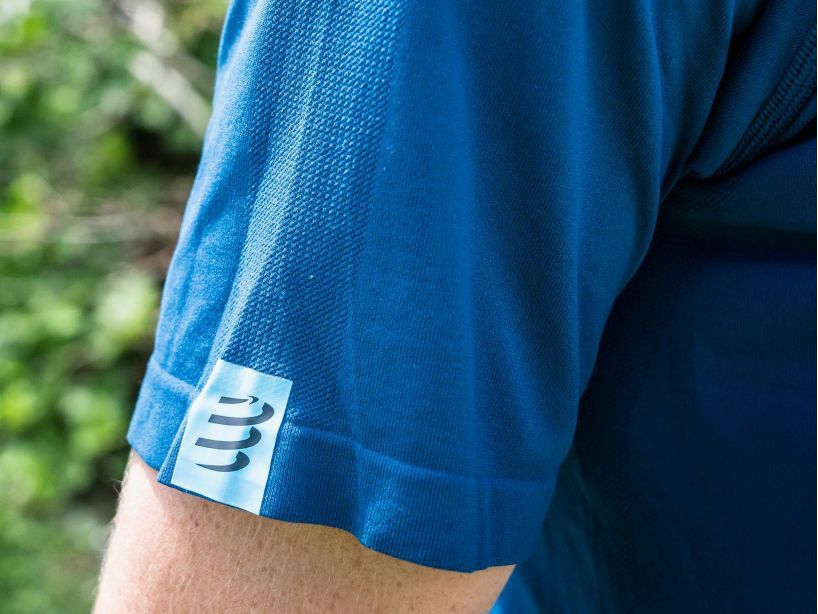Compressport Men's Running & Training T-Shirt - Breathable Quick-Dry Mont Blanc 2022 Blue - Perfect for Gym Workouts & Outdoor Activities