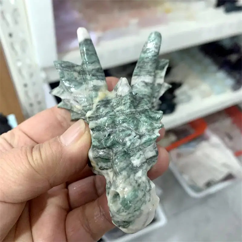 Natural Moss Agate Dragon Skull Quartz Crystal - Feng Shui Healing Stone for Home Decor, Meditation & Positive Energy - Lucky Gift for Spiritual Protection & Wealth Attraction (1PC) - Perfect for Yoga Spaces, Office Desks & Meditation Altars