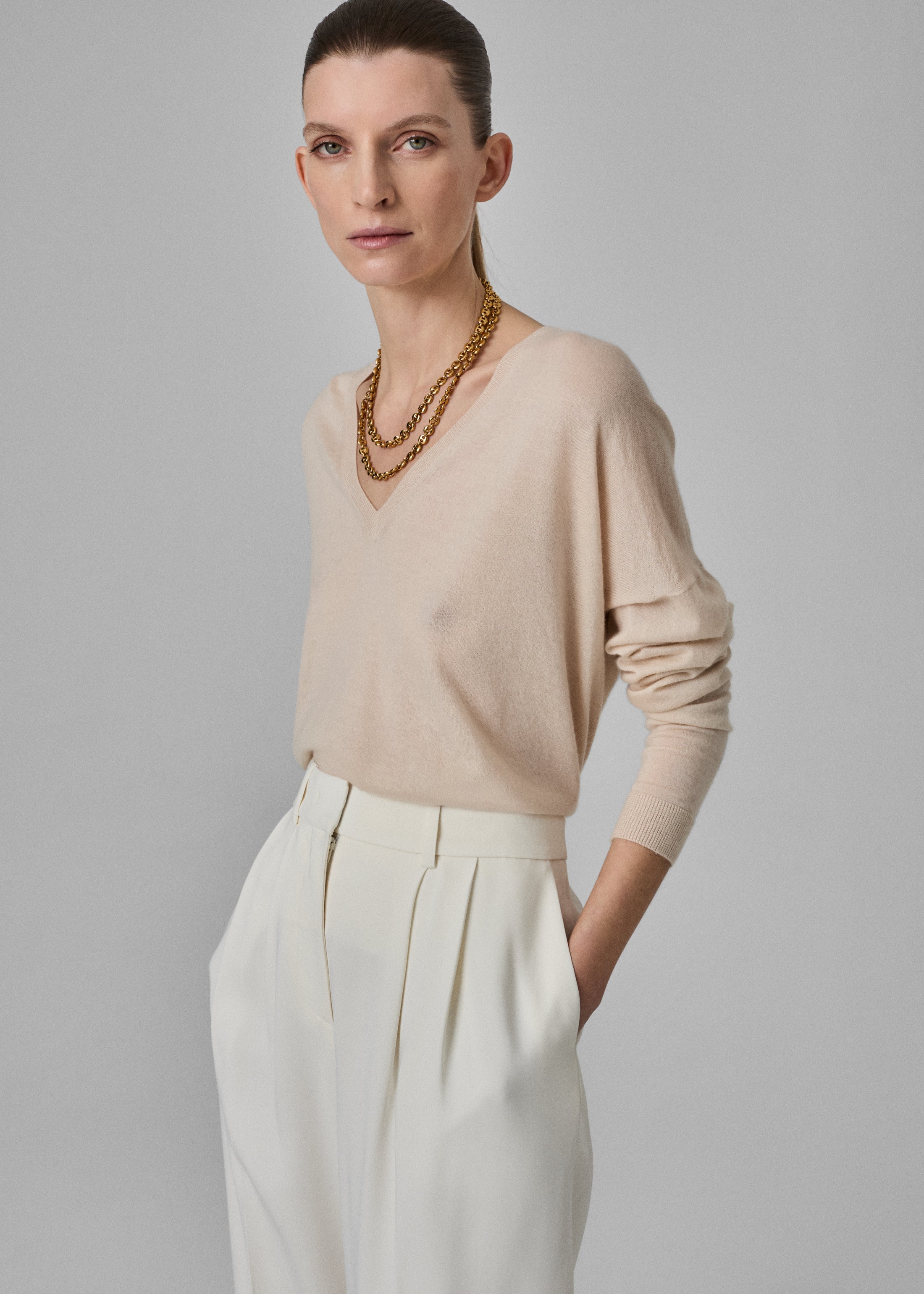 Luxury Fine Cashmere V Neck Sweater for Women - Soft Whisper Pink, Lightweight & Warm, Perfect for Office, Date Night & Casual Outfits