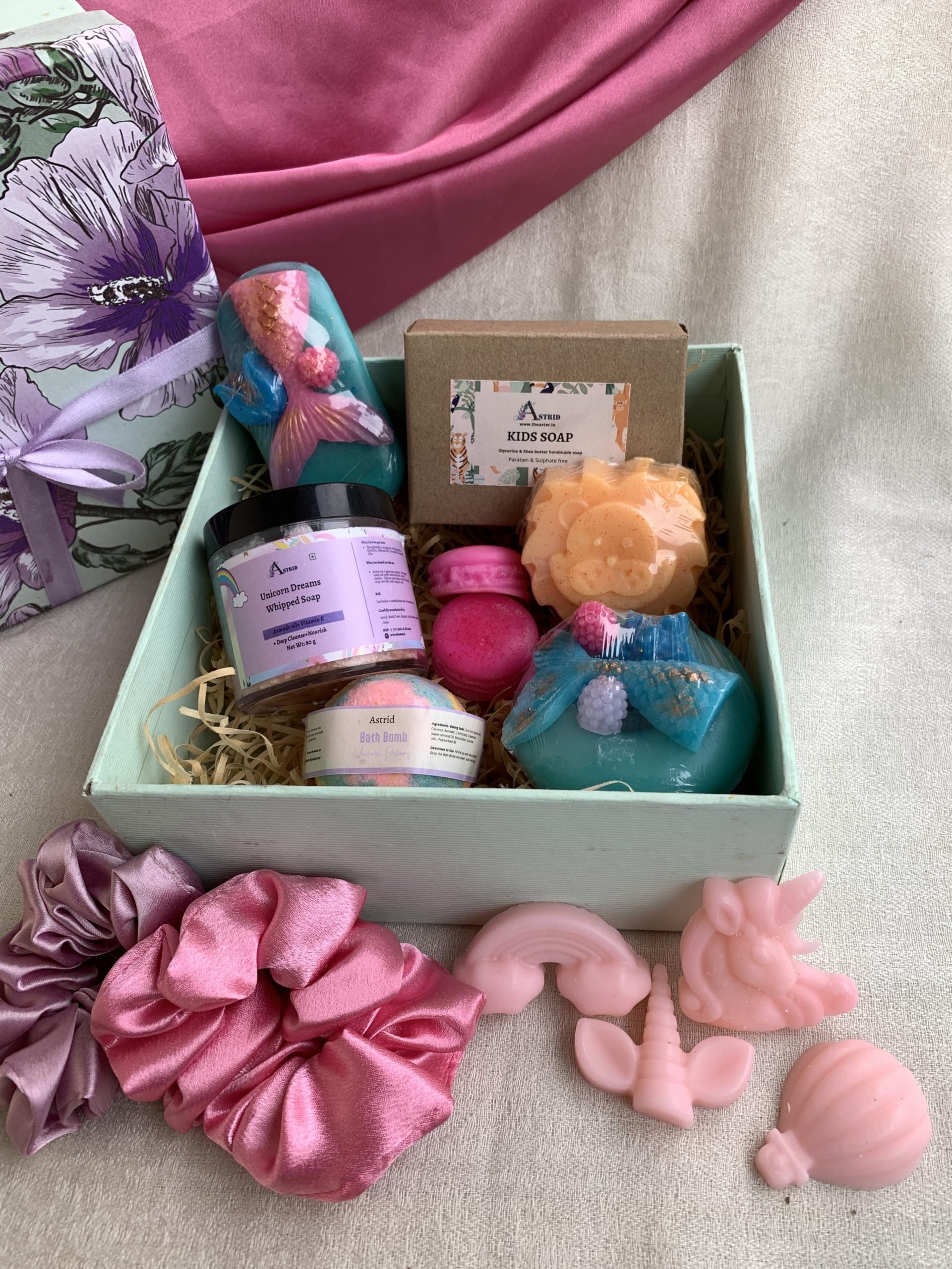 Astrid Kids Fun Bath and Body Gift Set - Paraben & Sulfate Free Bath Care for Children - Perfect Birthday Party Favors & Holiday Gifts for Kids
