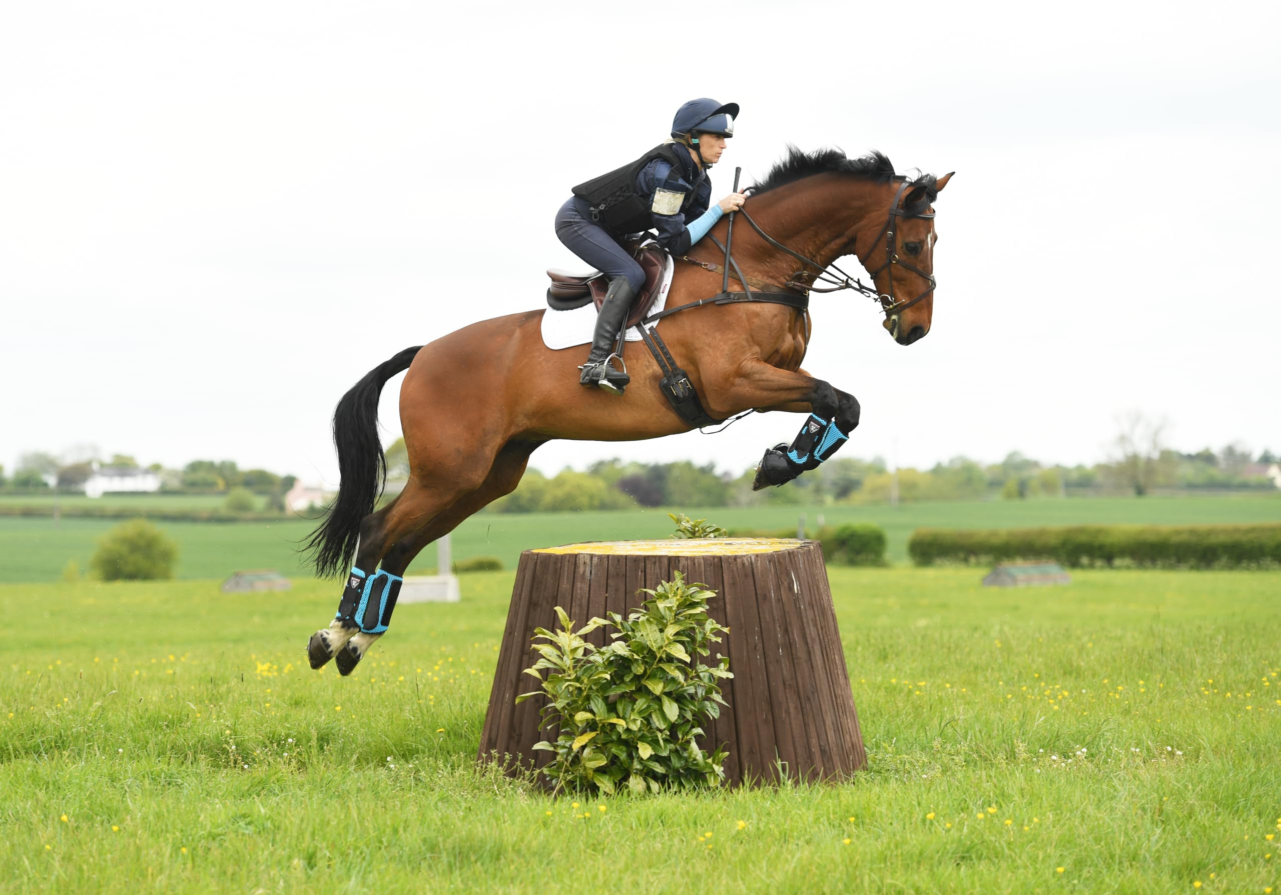 Tri-Zone Impact Sports Front Cross Country Boot - Durable Equestrian Riding Boots for Jumping & Dressage - Perfect for Training, Competitions & Outdoor Riding