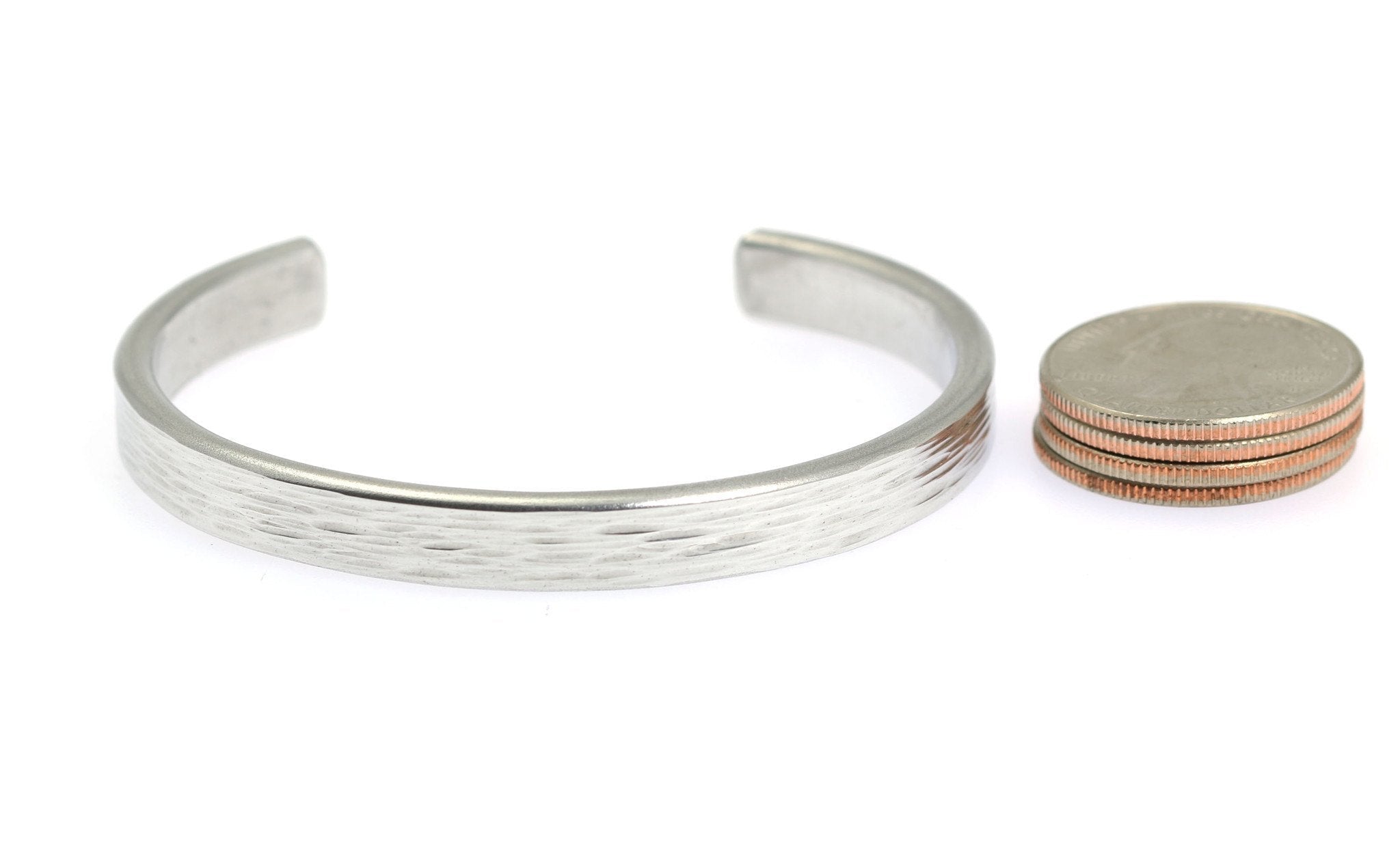 Stylish Thin Bark Aluminum Cuff Bracelet for Women - Lightweight & Durable Fashion Jewelry - Perfect for Everyday Wear, Parties & Gifts