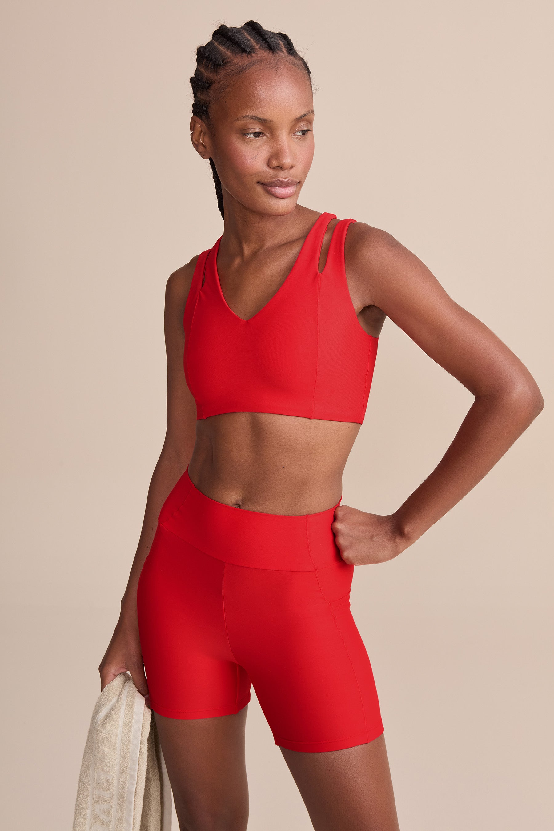 High Support Cut Out Clash Sports Bra for Women - Breathable Workout Top for Running, Yoga & Gym - Trendy Fitness Apparel for Active Lifestyles