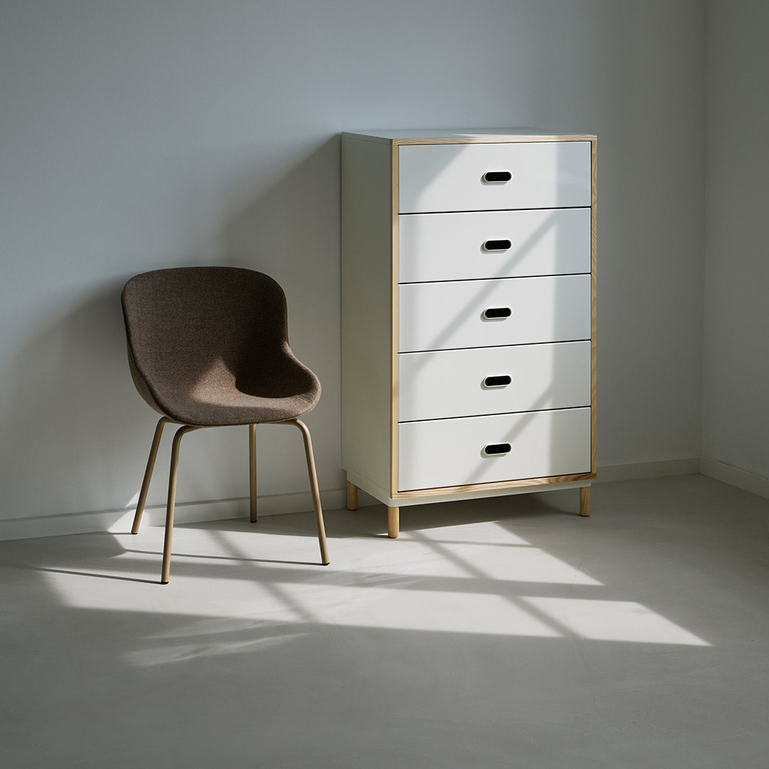 Stylish Hyg Side Chair with Steel 4 Legs & Upholstered Seat - Perfect for Dining Room, Office or Living Room Decor