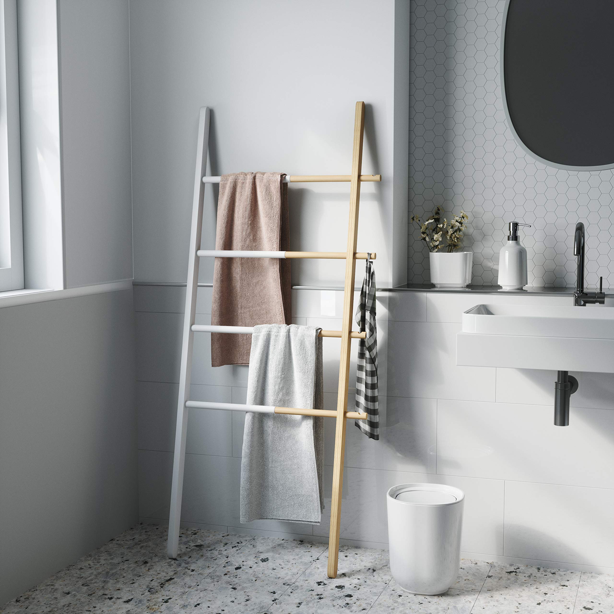 Umbra Hub Ladder - Expandable Freestanding Clothing Rack, Bathroom Towel Holder & Clothes Organizer in White/Natural - Perfect for Bedroom, Laundry Room & Small Space Organization