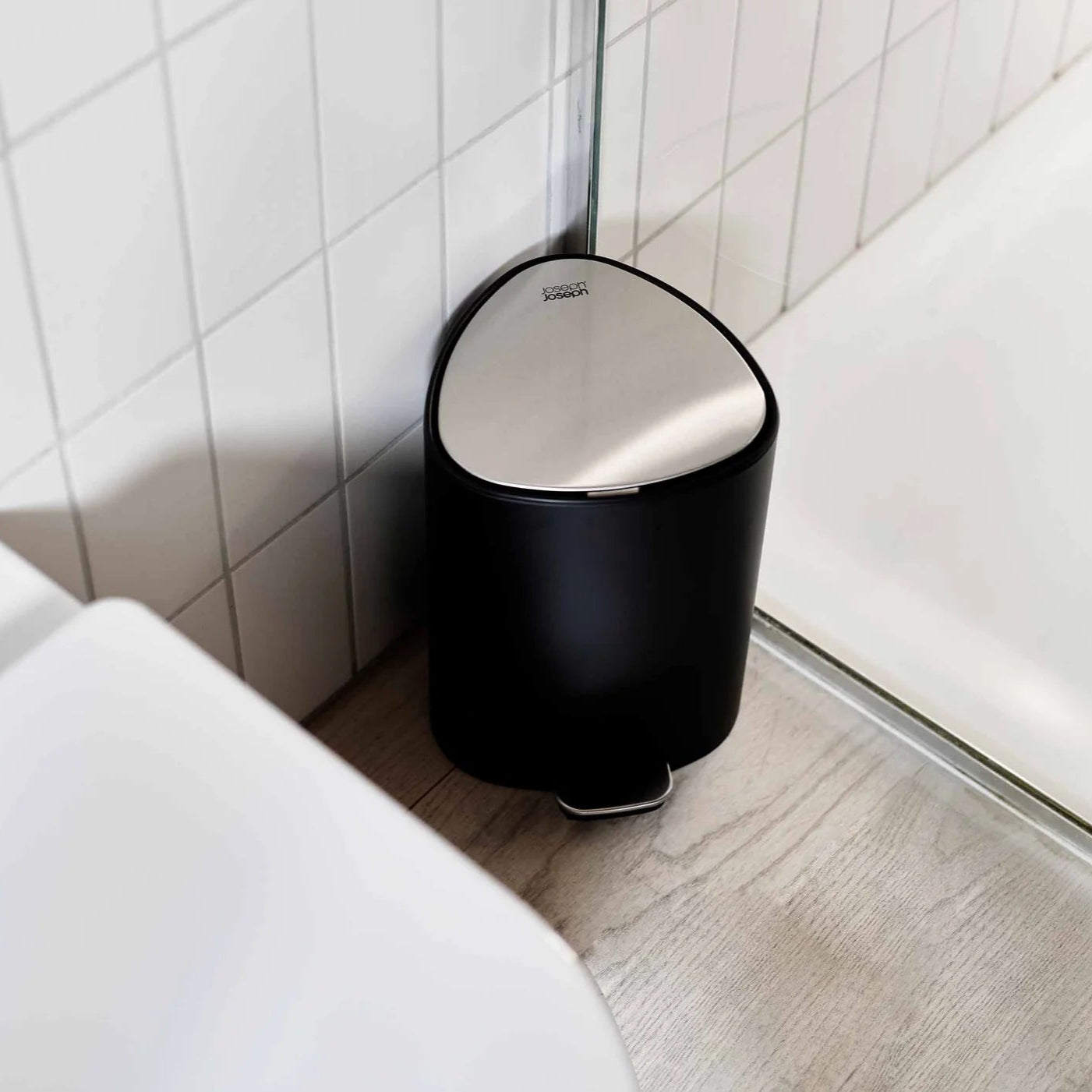EasyStore™ 5L Stainless Steel Pedal Trash Can - Modern Matte Black Kitchen Waste Bin for Home, Office & Bathroom Use