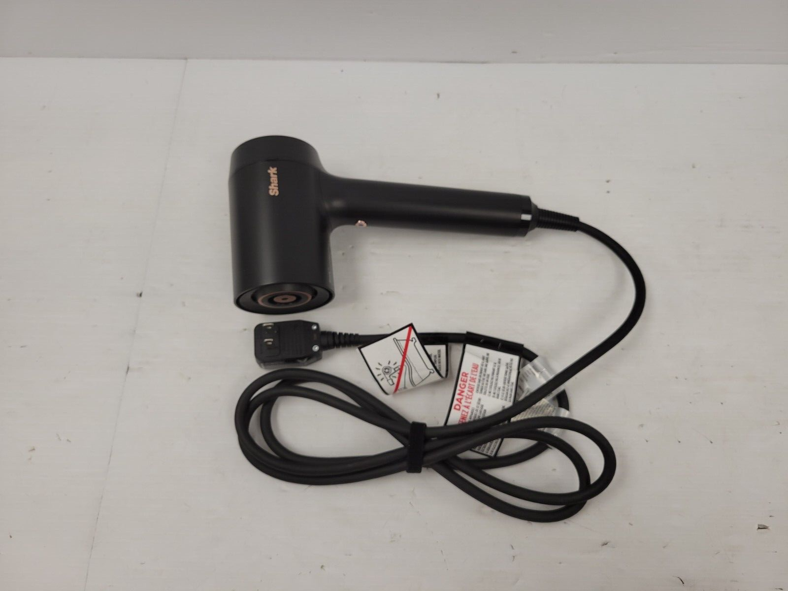 Shark 1677429 Professional Hair Dryer - Ionic Blow Dryer for Fast Drying & Frizz Control - Perfect for Home & Salon Use
