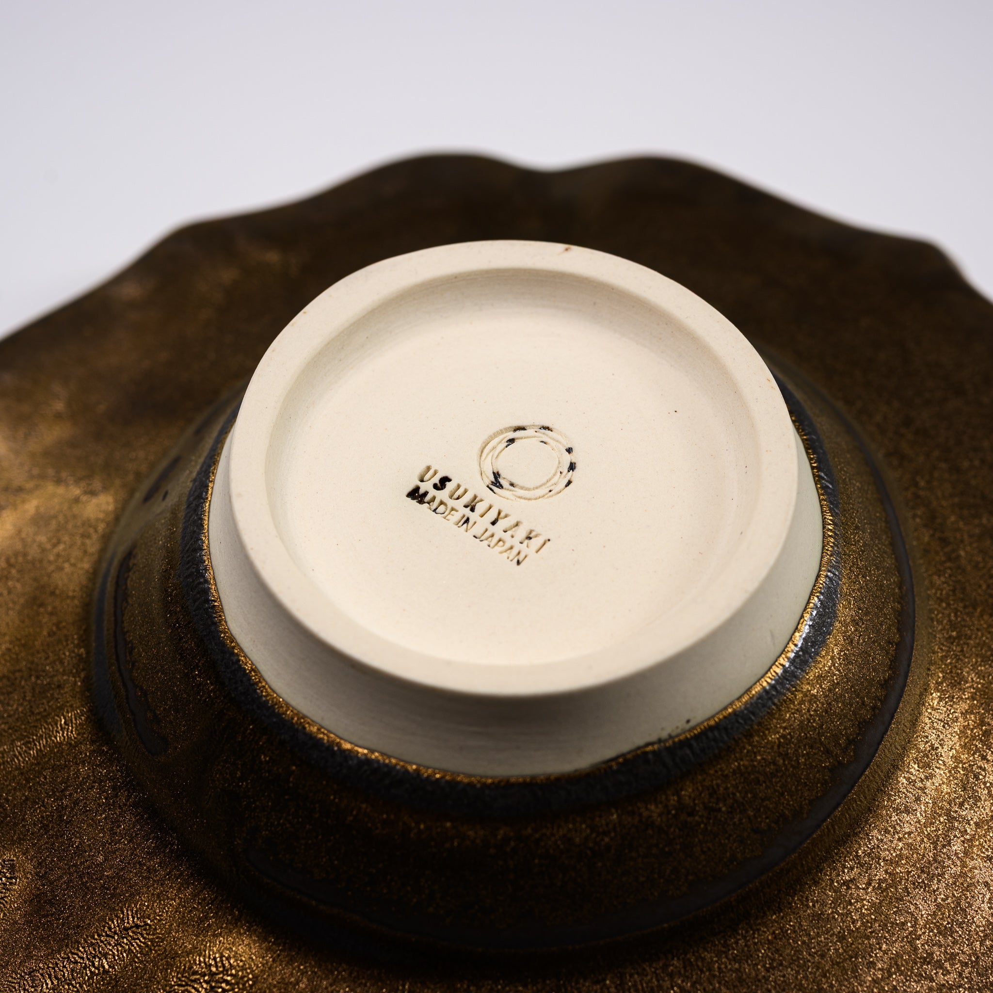USUKIYAKI Handmade Ceramic Petal Rimmed Bowl - Ryoka Gold - Japanese Pottery for Tea, Desserts & Home Decor
