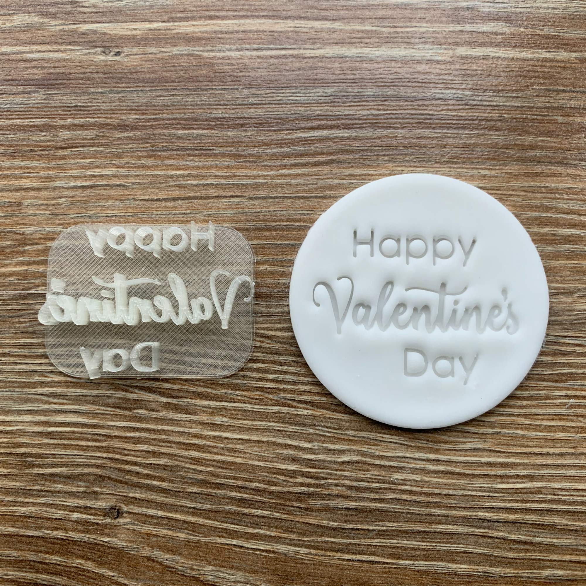 Valentine's Day Fondant Embosser & Cookie Stamp - Heart-Shaped Baking Tool for Icing, Frosting, Biscuit Decorating - Perfect for Romantic Cookies, Cupcakes & DIY Valentine's Gifts