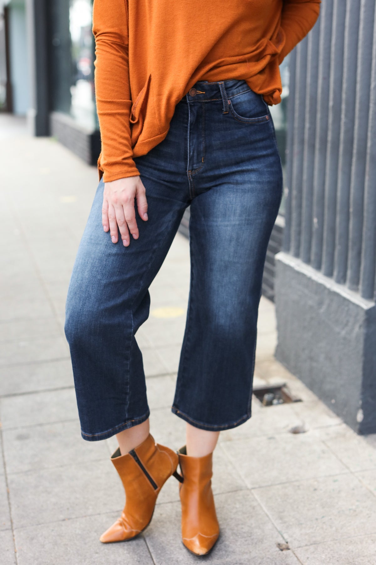 Judy Blue Women's Dark Wash Mid Rise Cropped Wide Leg Jeans - Comfortable Stretch Denim for Casual Wear & Everyday Outfits