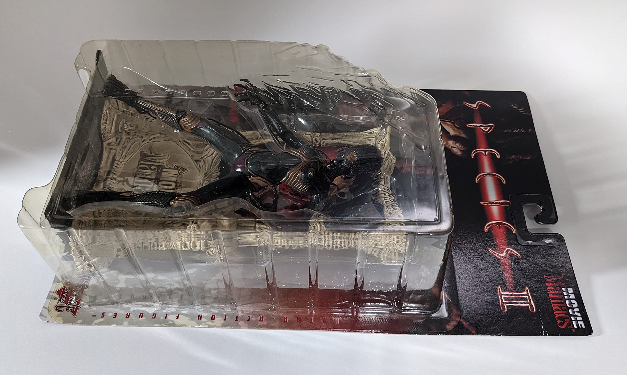 McFarlane Toys Movie Maniacs Series 1 Species: Eve Action Figure - Collectible Horror Movie Character for Display & Gifts - Perfect for Fans of Sci-Fi Films & Collectors