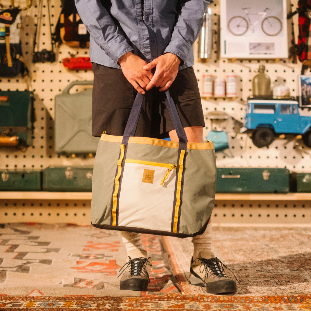 Durable Mountain Utility Tote Bag - Waterproof Outdoor Gear for Hiking, Camping & Travel - Perfect for Adventure Enthusiasts