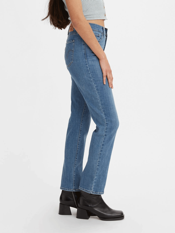 Levi's 392500082 Women's Classic Straight Fit Jeans - Medium Wash Denim Pants for Casual Wear & Everyday Outfits