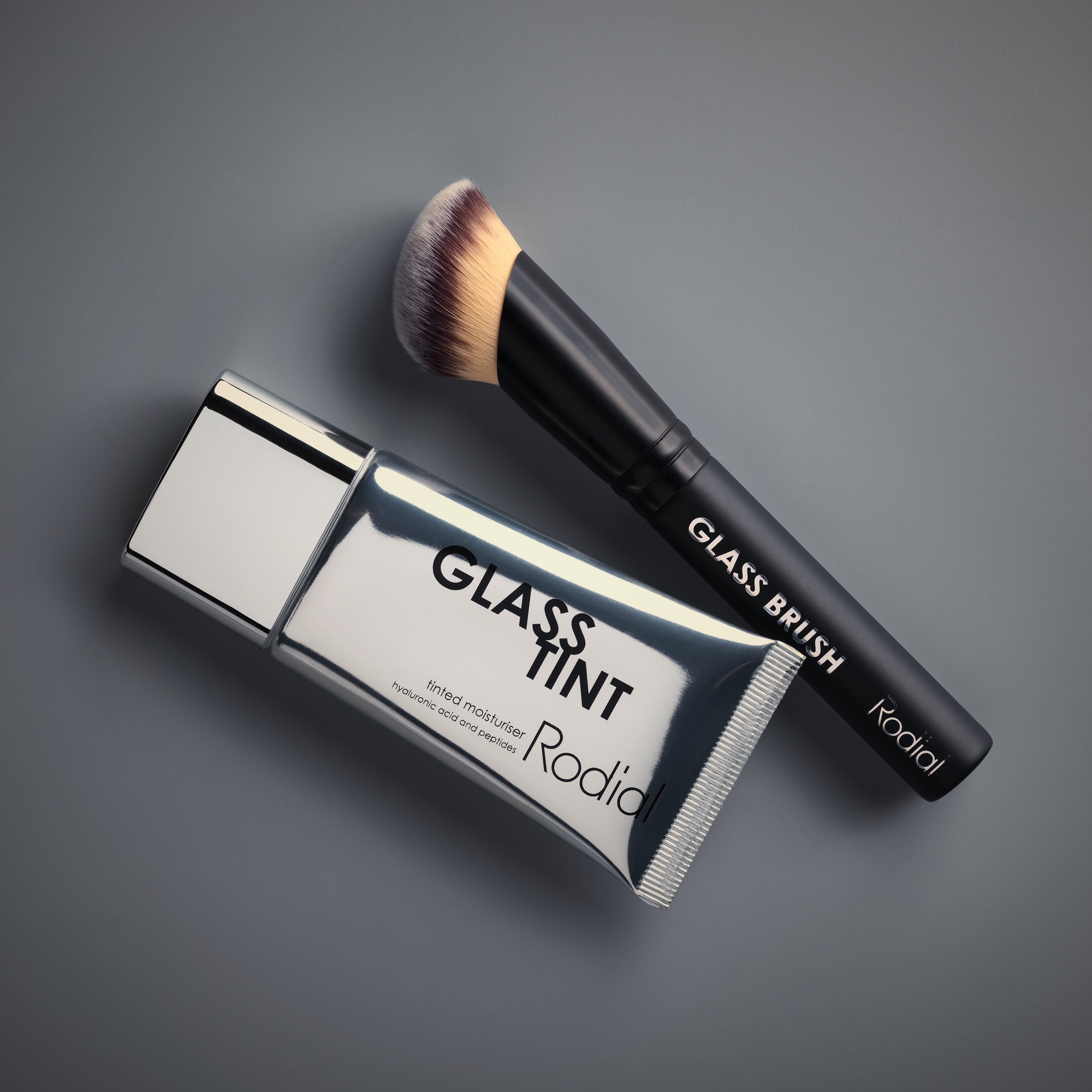 Premium Glass Foundation Brush for Flawless Makeup Application - Perfect for Liquid & Cream Foundations, Professional Makeup Artists & Everyday Beauty Routine