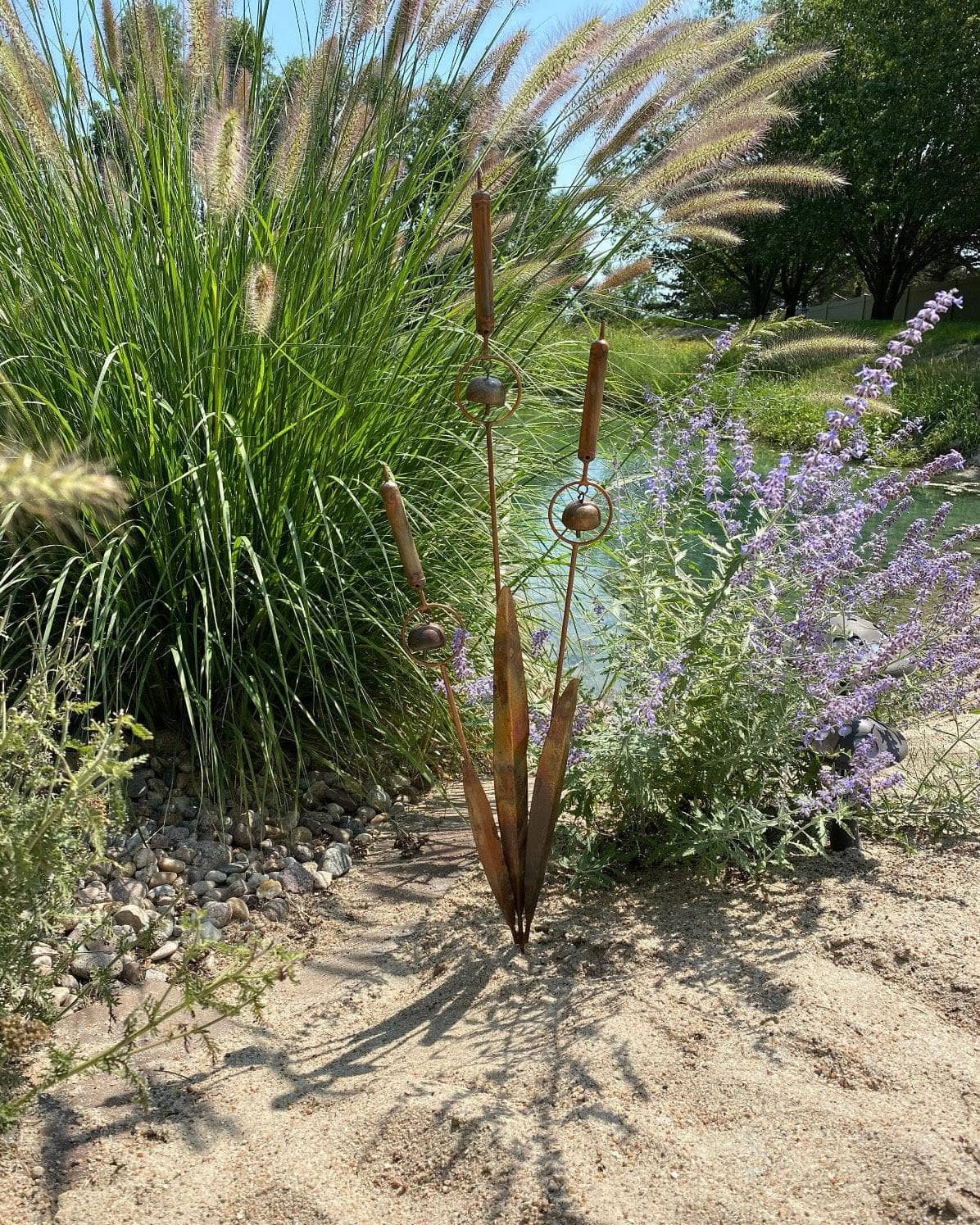 Triple Cattail Garden Stake - Decorative Outdoor Metal Plant Stakes for Flower Beds, Lawn & Patio Decor - Rust-Resistant Yard Art for Garden Landscaping