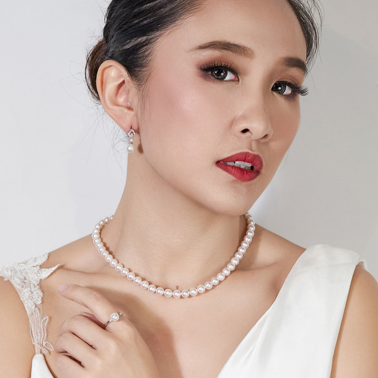 18K Gold Diamond Hanadama Akoya Pearl Ring for Women - KR00054 | Elegant Jewelry Gift for Anniversary, Wedding & Special Occasions