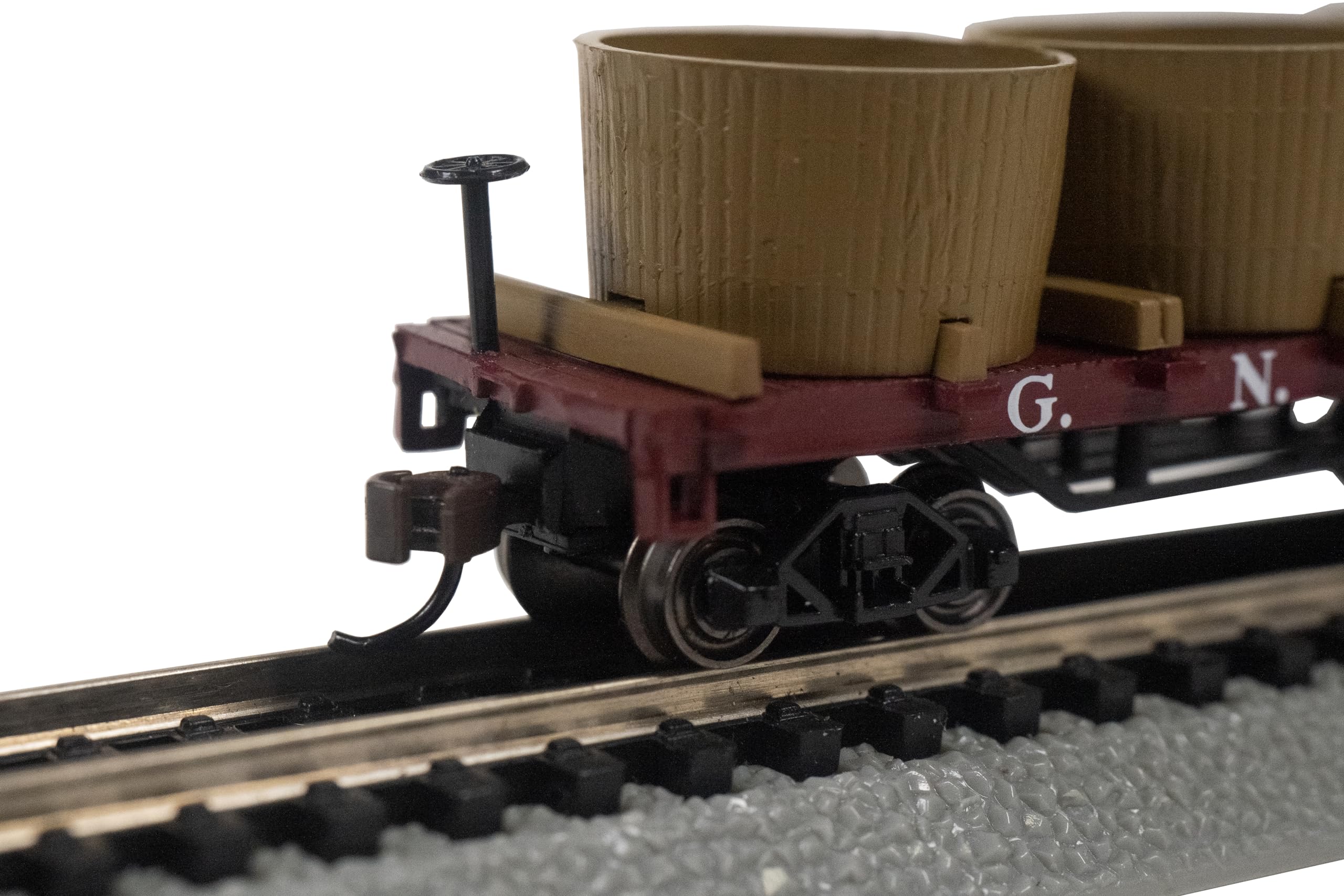 Bachmann Trains Old-Time Water Tank Car Great Northern N Scale Model Train - Perfect for Model Railroad Layouts and Collectors