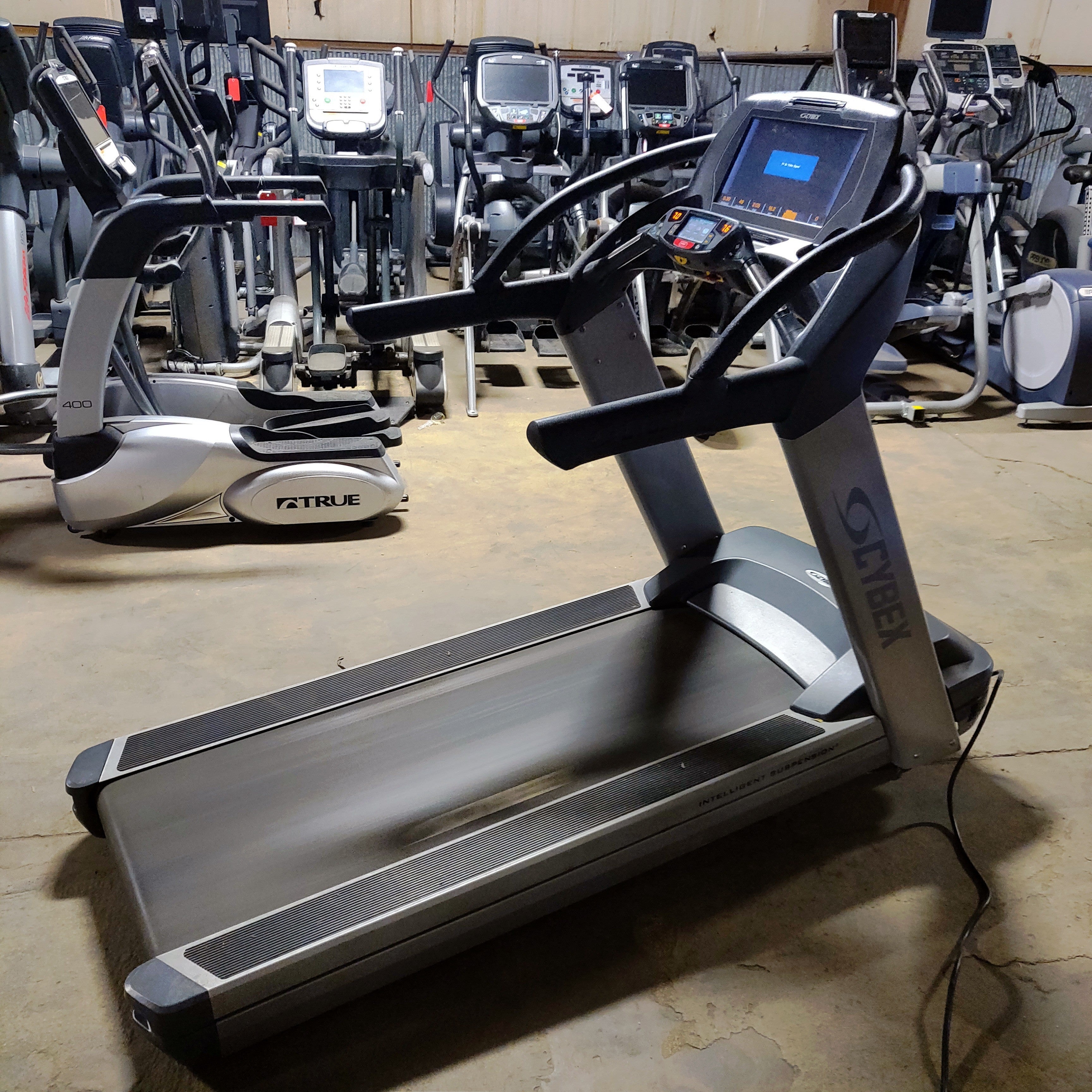 Cybex 770T Commercial Treadmill - Heavy Duty Gym Equipment for Home & Fitness Studio | Cardio Workout Machine for Running, Walking & Training
