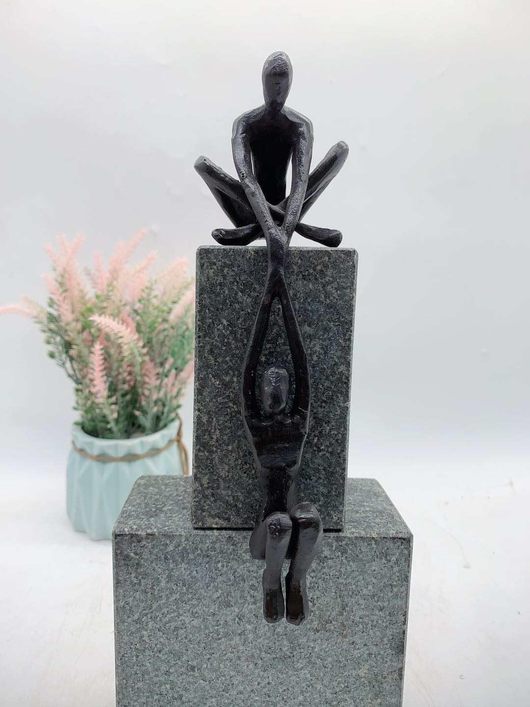 Industrial Abstract Cast Iron Couple Sculpture - Man Lifting Woman Art Piece - Modern Love Gift for Anniversaries - Rustic Home Decor for Farmhouse, Bedroom, Living Room - Perfect for Wedding Gifts & Romantic Home Accents