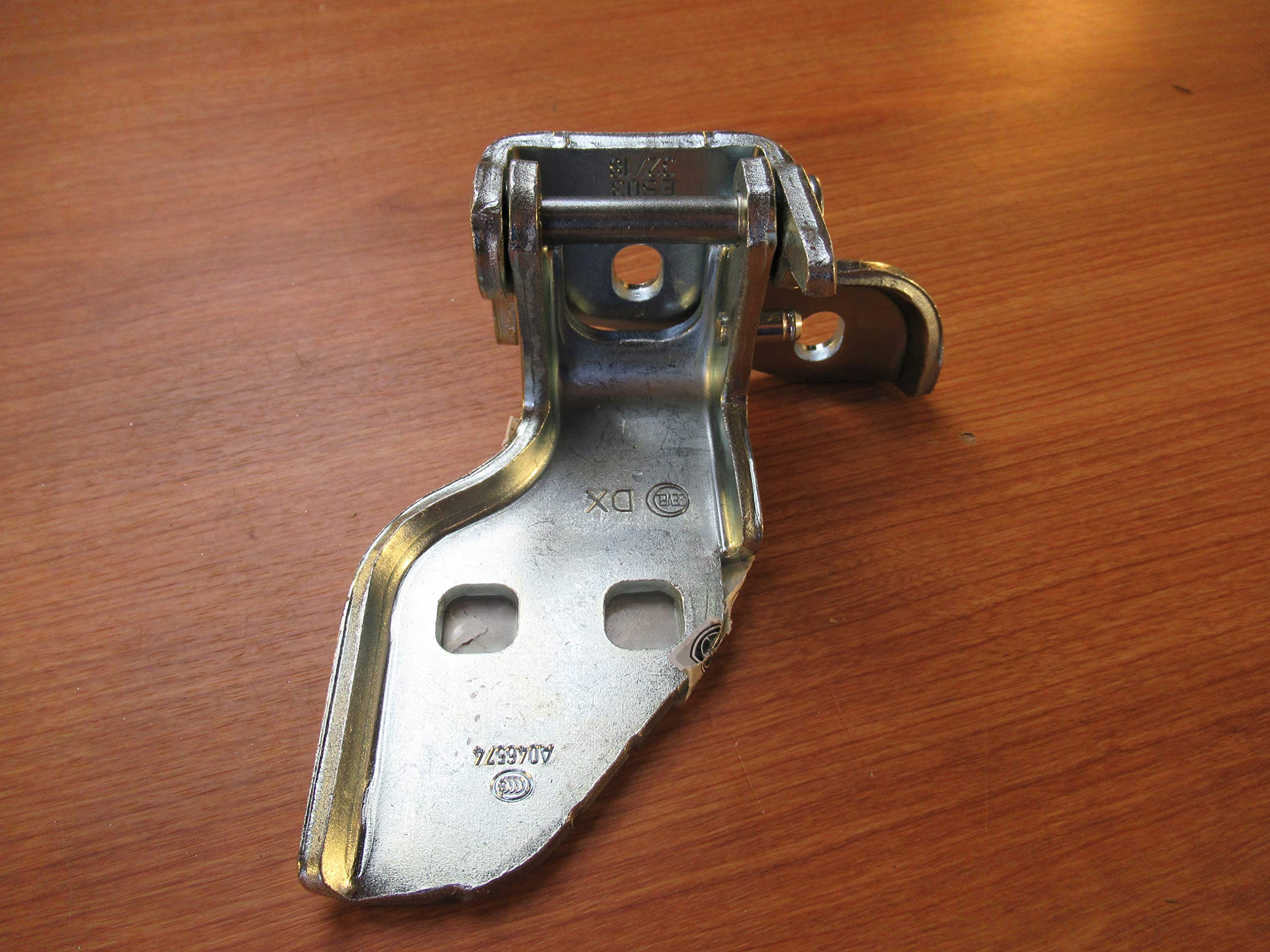 Mopar RAM Promaster Hinges for Passenger & Driver Side Doors - Classic Style Steel Painted Replacement Parts | Durable & Rust-Resistant for Van Doors | Perfect for RAM Promaster Maintenance & Repair