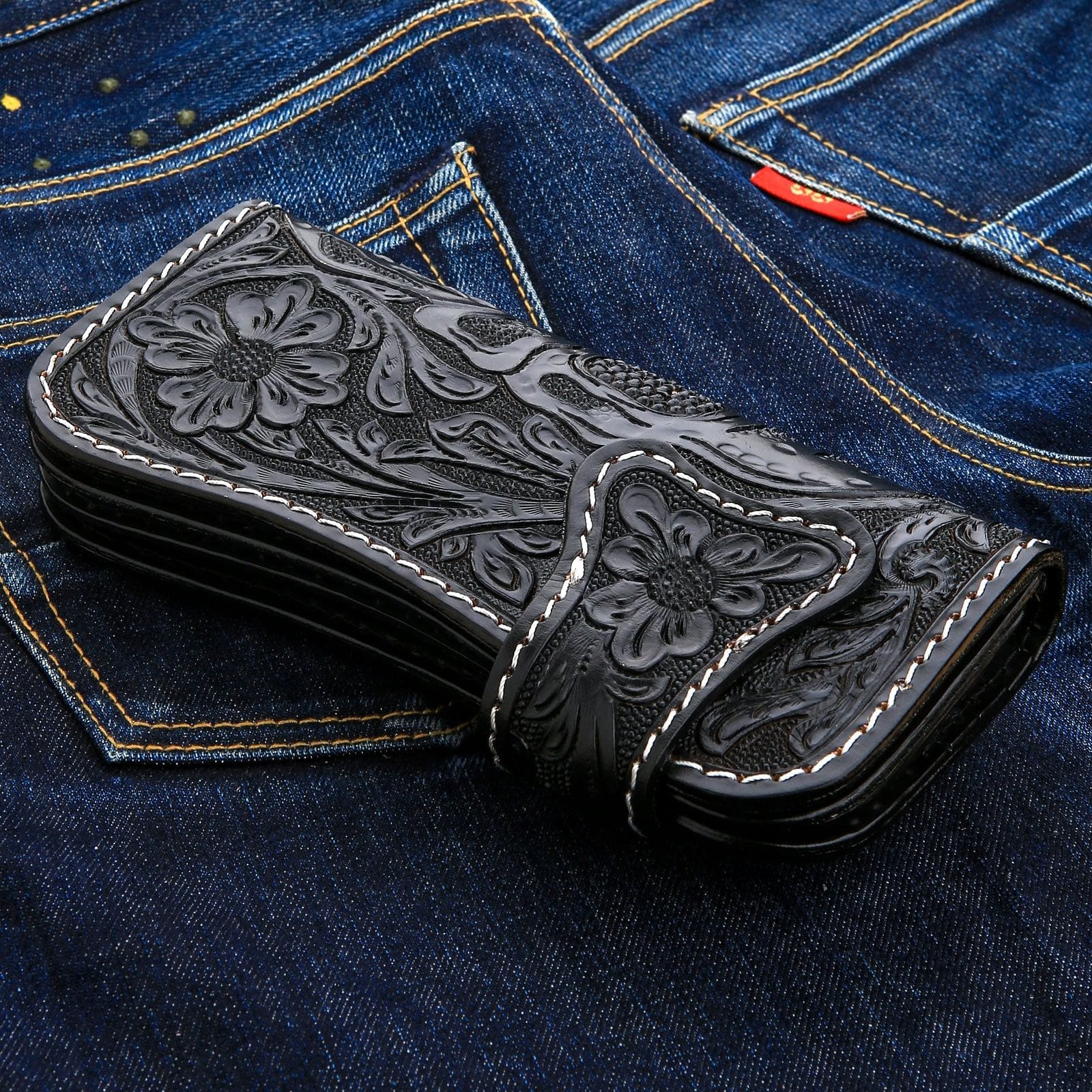 Premium Gray Skull Stingray Leather Biker Wallet for Men - Stylish & Durable RFID Blocking Wallet - Perfect for Motorcycle Riders, Bikers & Outdoor Enthusiasts