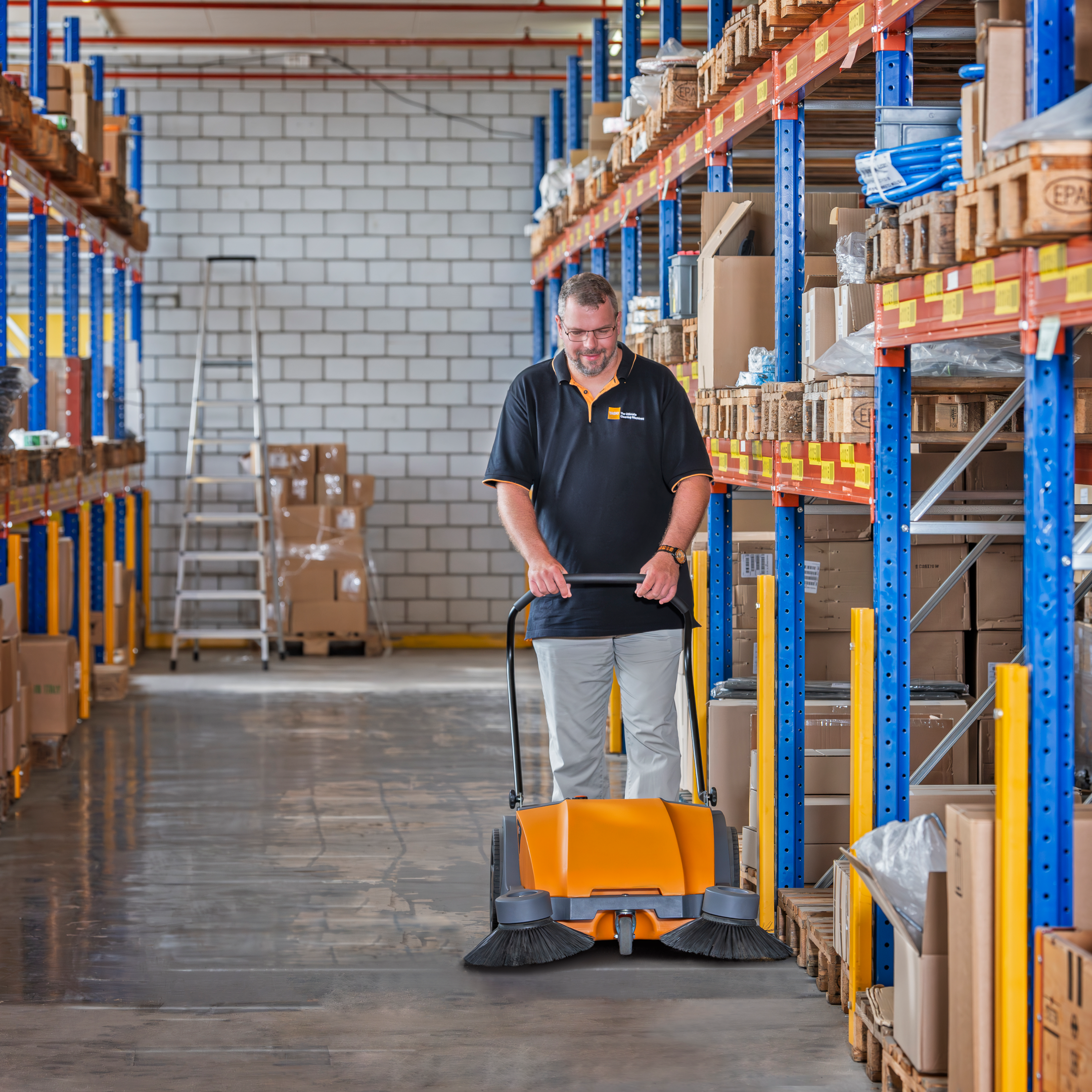 Balimat 1600 Sweeper - Heavy-Duty Commercial Floor Sweeper for Warehouses, Garages & Large Spaces - Efficient Cleaning Solution for Dust, Debris & Pet Hair